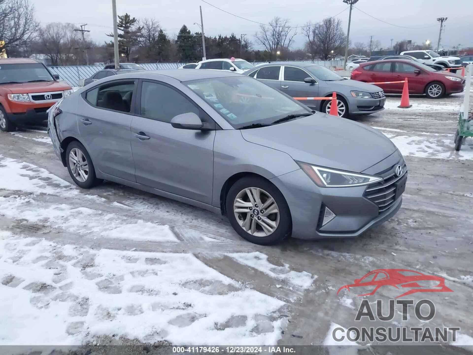 HYUNDAI ELANTRA 2019 - 5NPD84LF8KH408298