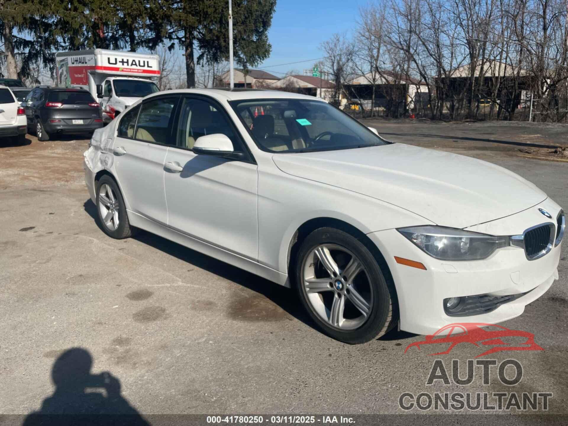BMW 328I 2013 - WBA3B3C5XDJ812158