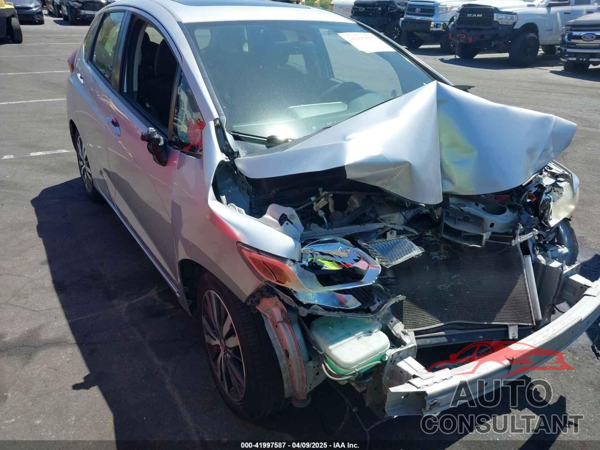 HONDA FIT 2016 - JHMGK5H75GS007319