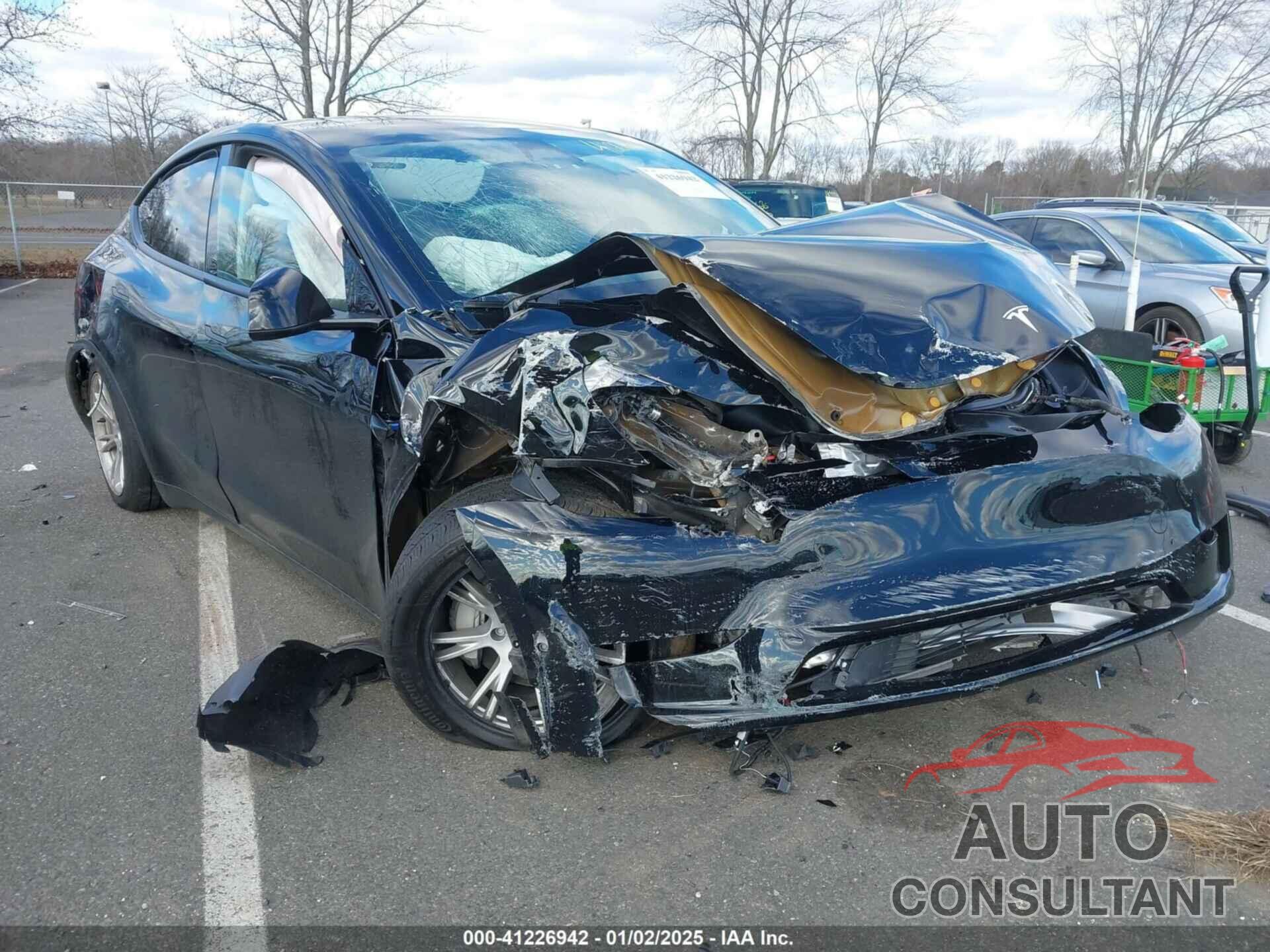TESLA MODEL Y 2024 - 7SAYGDED3RF019113