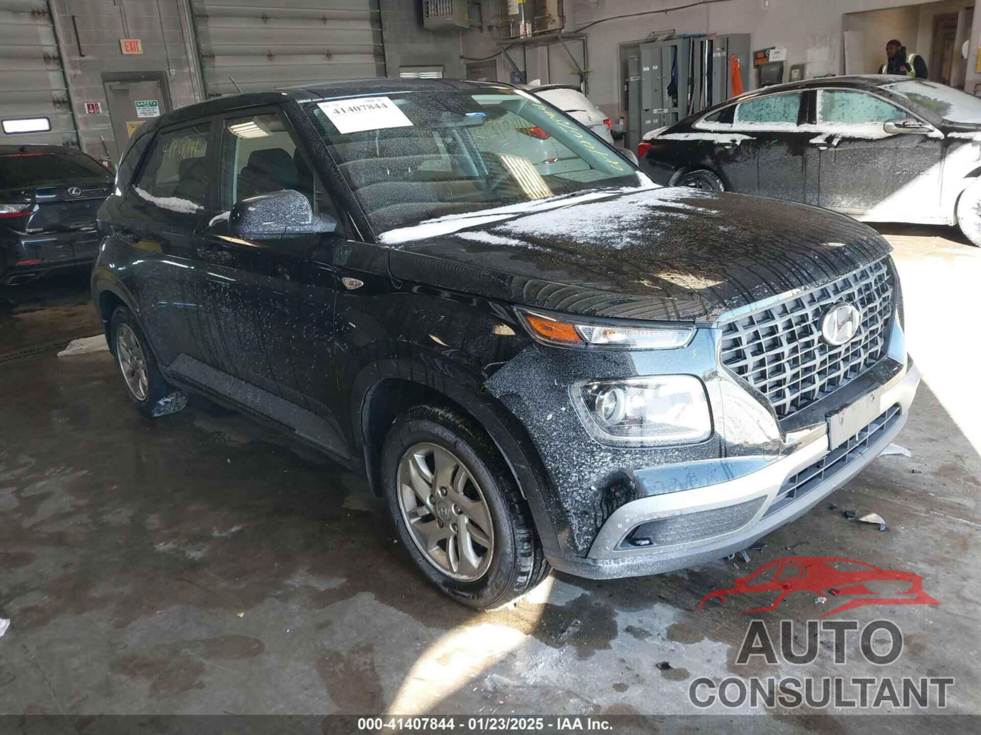 HYUNDAI VENUE 2023 - KMHRB8A32PU215077