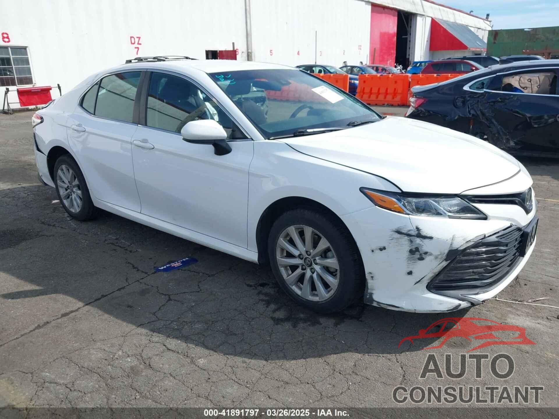 TOYOTA CAMRY 2018 - 4T1B11HKXJU615467