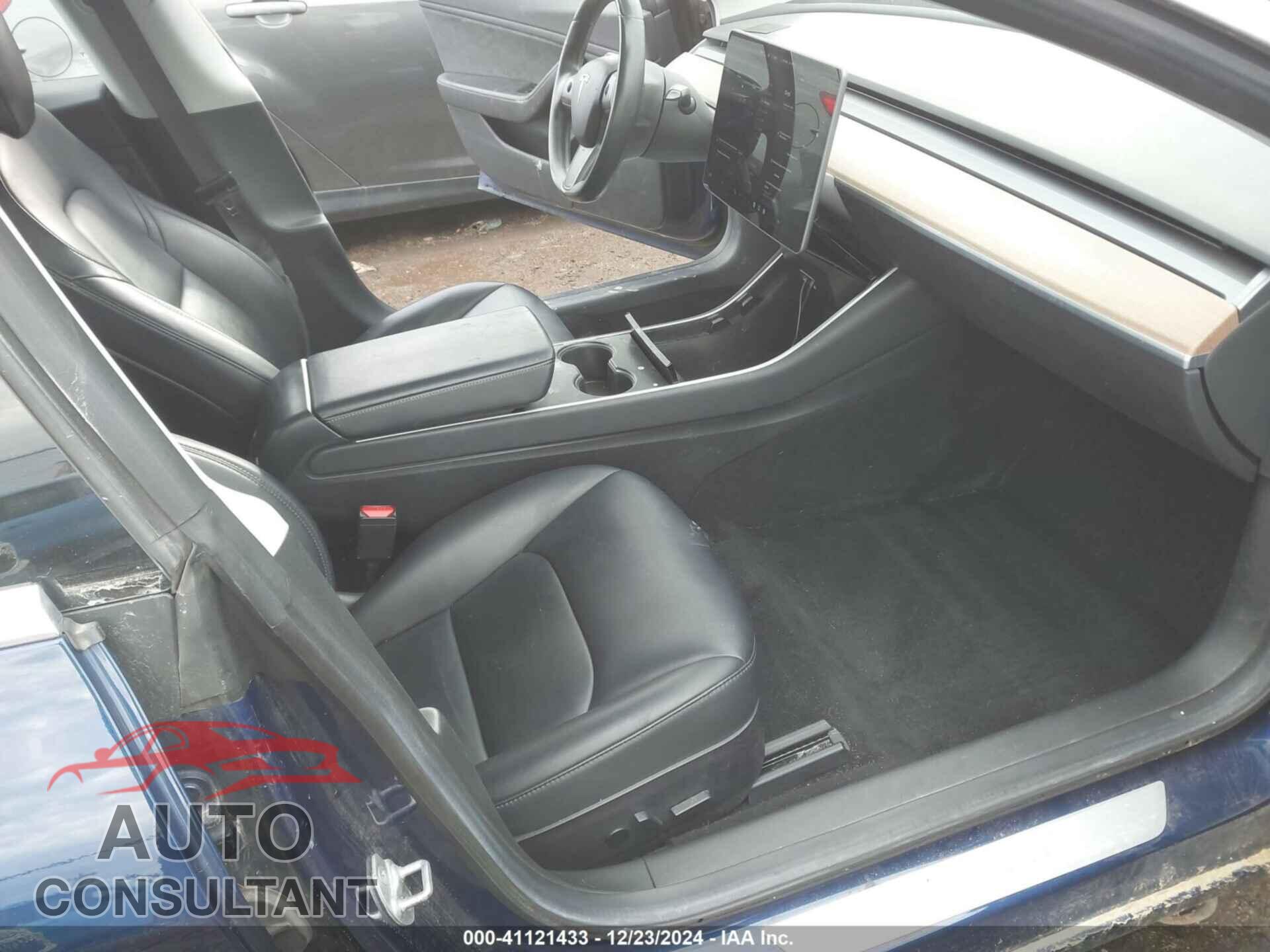 TESLA MODEL 3 2018 - 5YJ3E1EA7JF019380