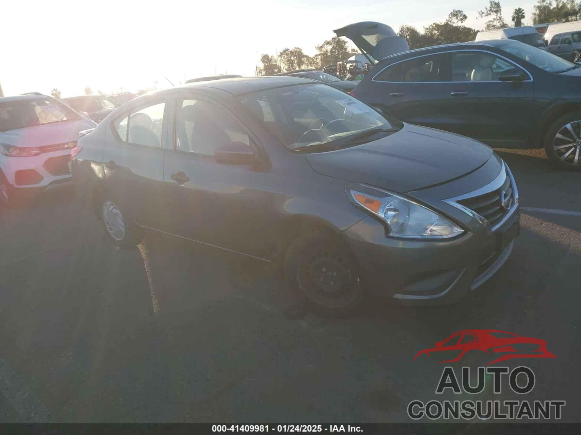 NISSAN VERSA 2018 - 3N1CN7AP5JL819418