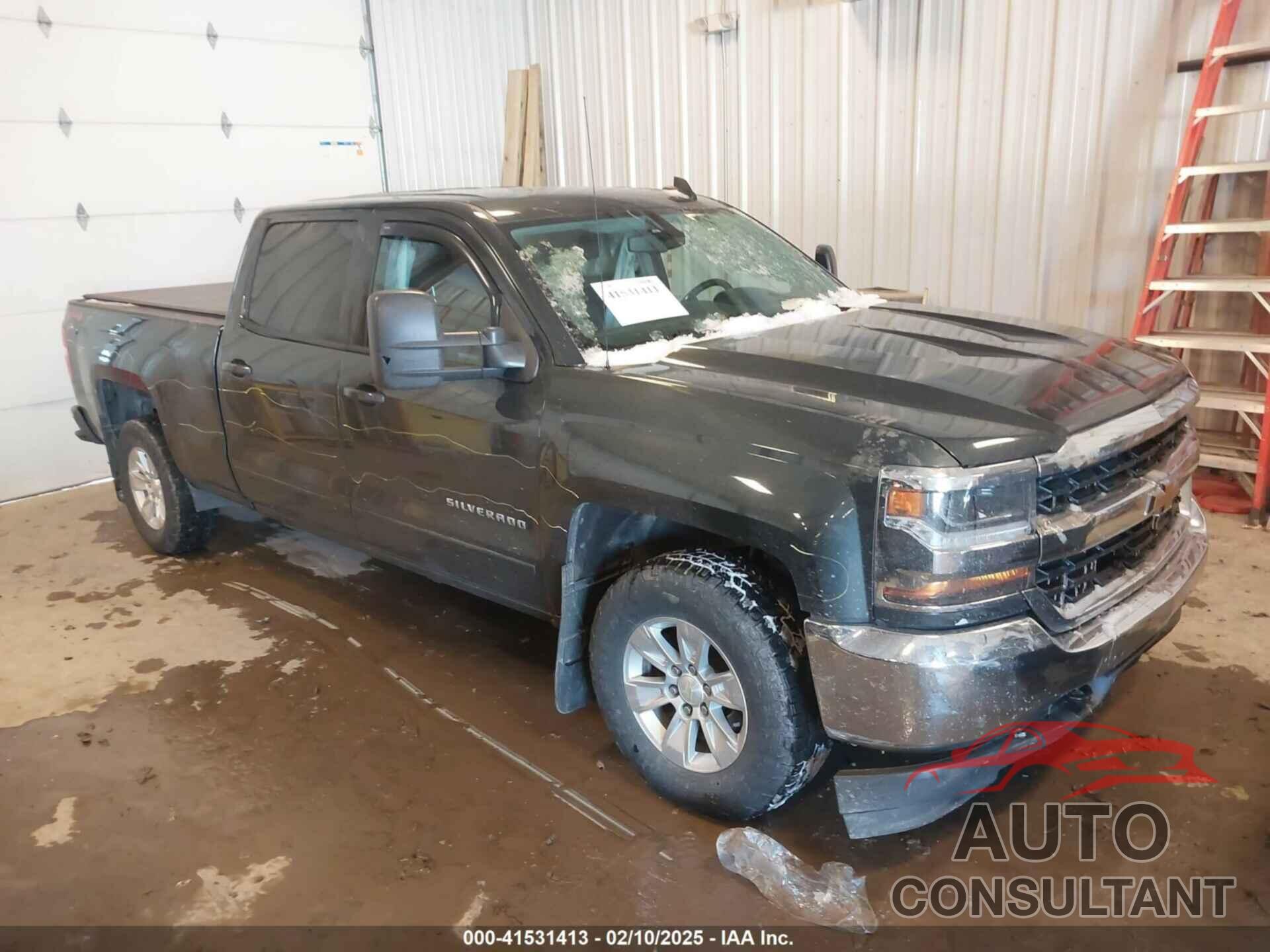 CHEVROLET SILVERADO 1500 2018 - 1GCUKREC8JF173993