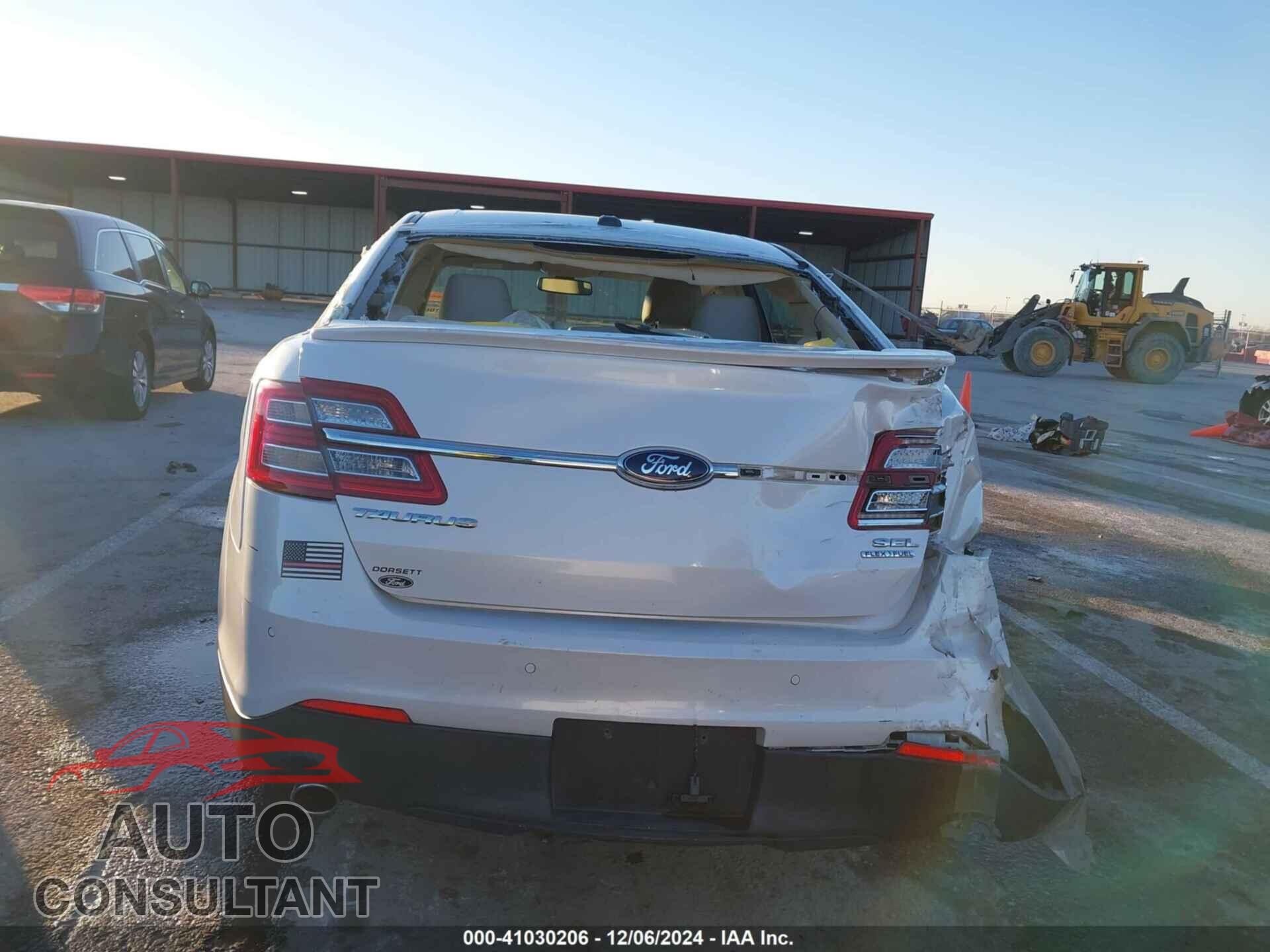 FORD TAURUS 2013 - 1FAHP2E84DG166582