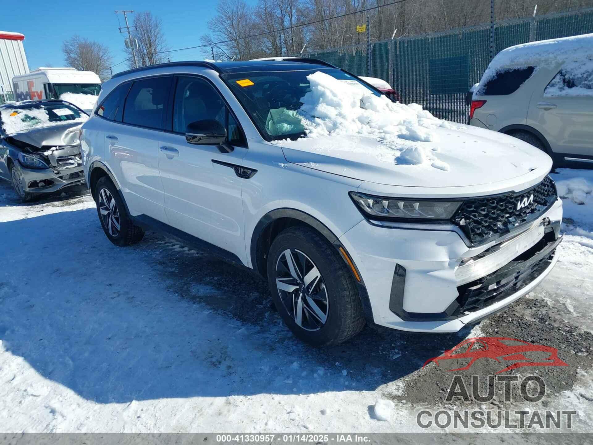 KIA SORENTO 2023 - 5XYRL4LC4PG252673