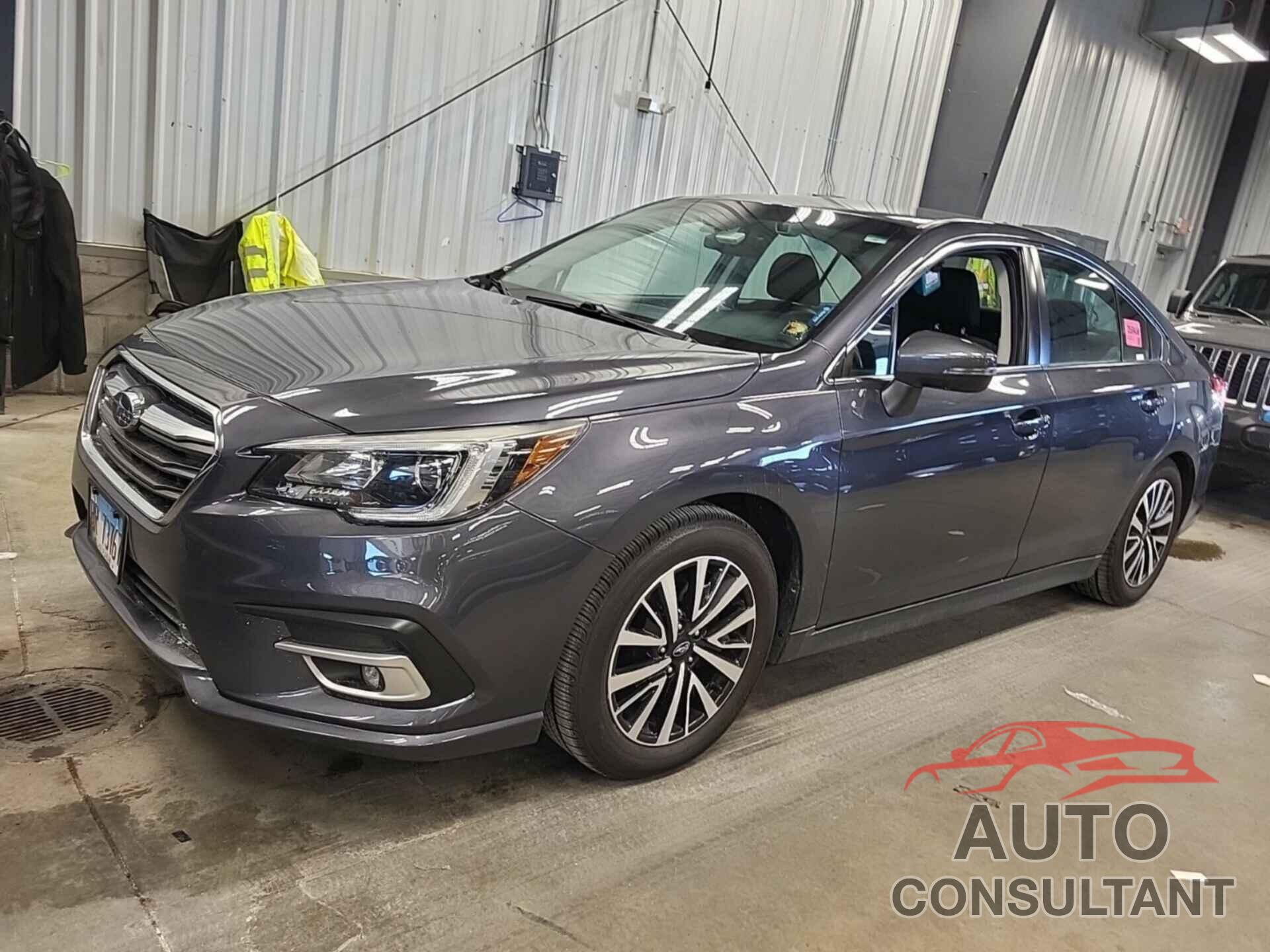 SUBARU LEGACY 2018 - 4S3BNAF60J3033530