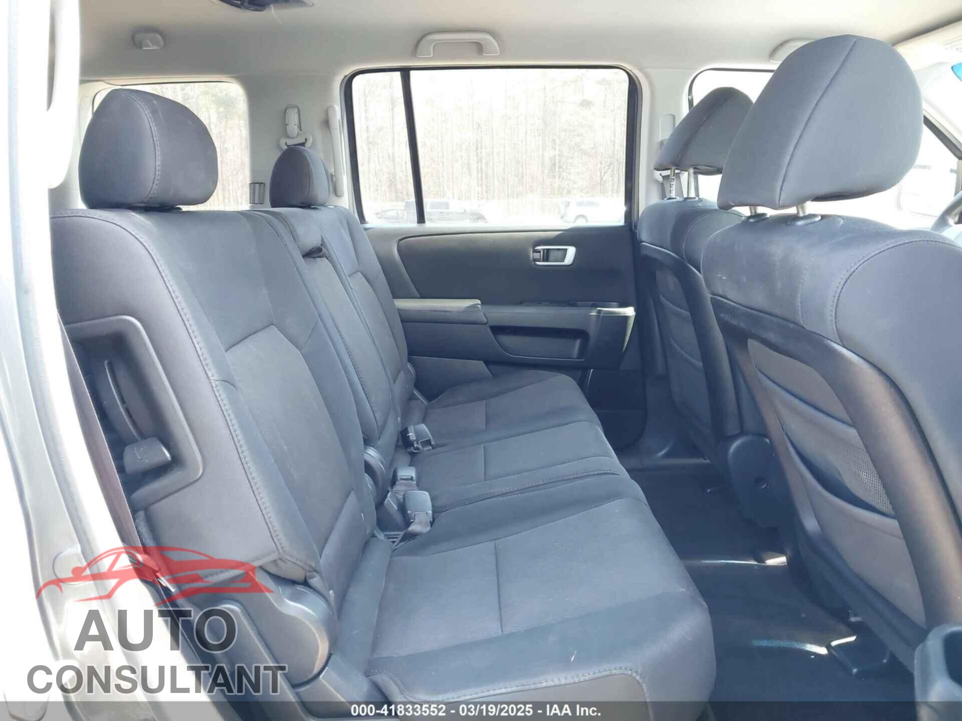 HONDA PILOT 2011 - 5FNYF4H24BB014888