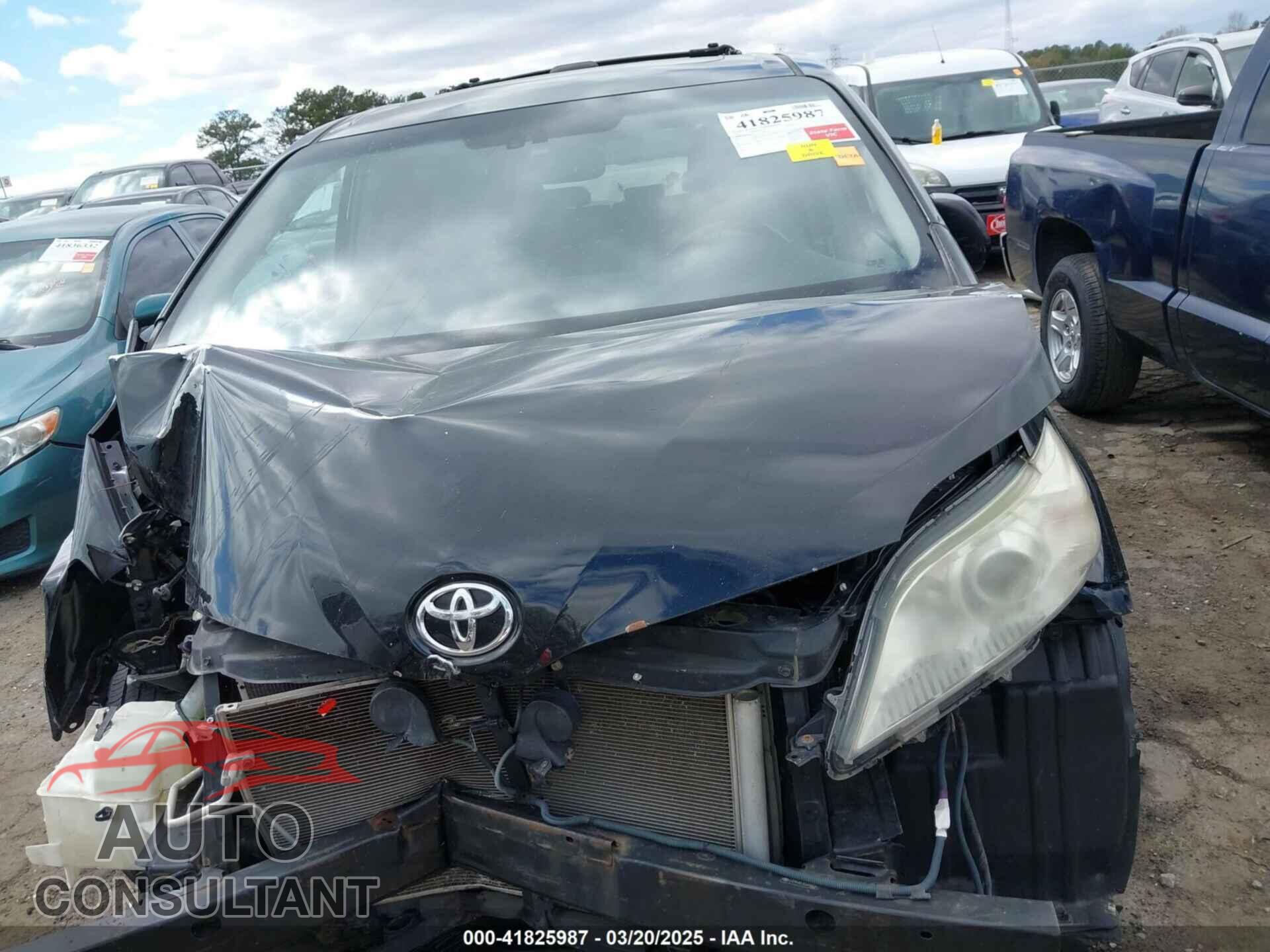 TOYOTA SIENNA 2012 - 5TDYK3DC3CS200830