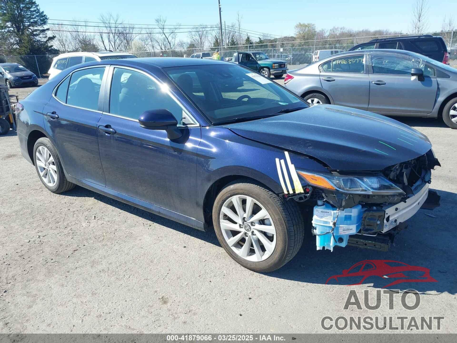 TOYOTA CAMRY 2022 - 4T1C11AK4NU665771