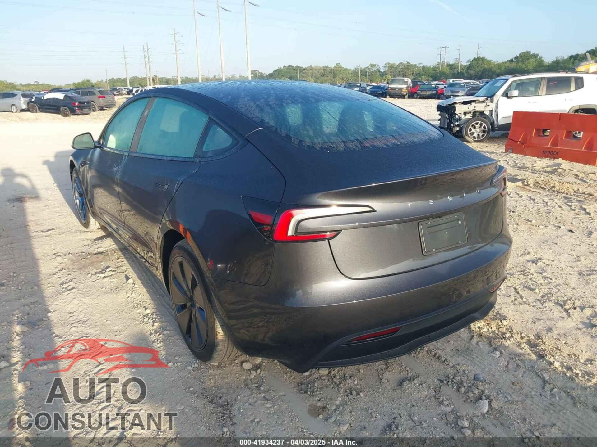 TESLA MODEL 3 2025 - 5YJ3E1EAXSF974949