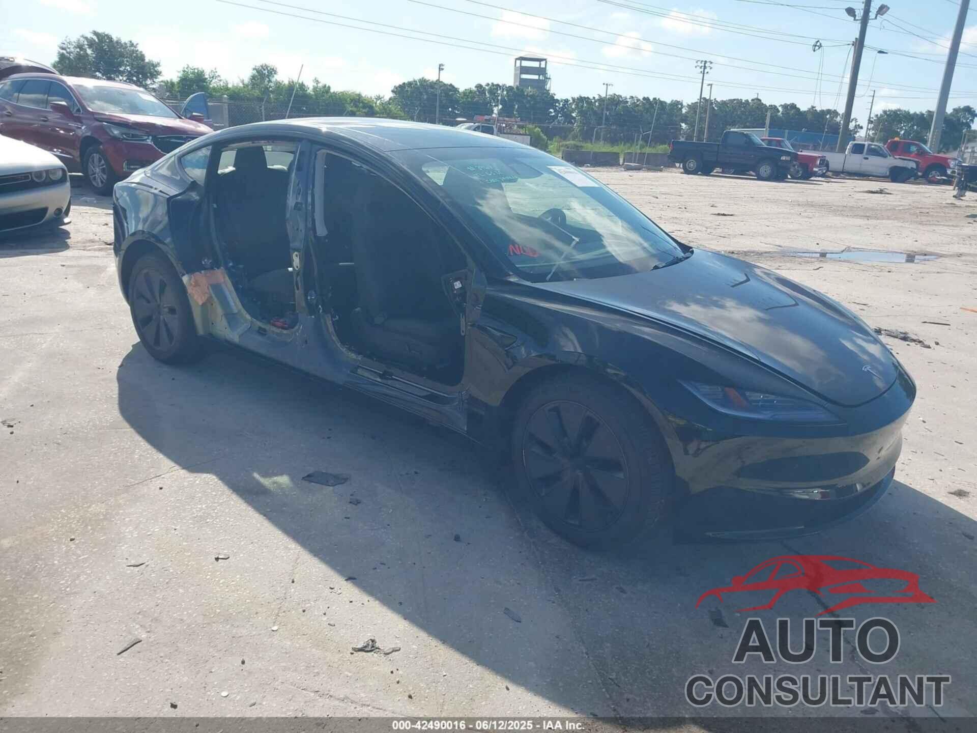 TESLA MODEL 3 2025 - 5YJ3E1EB8SF887317
