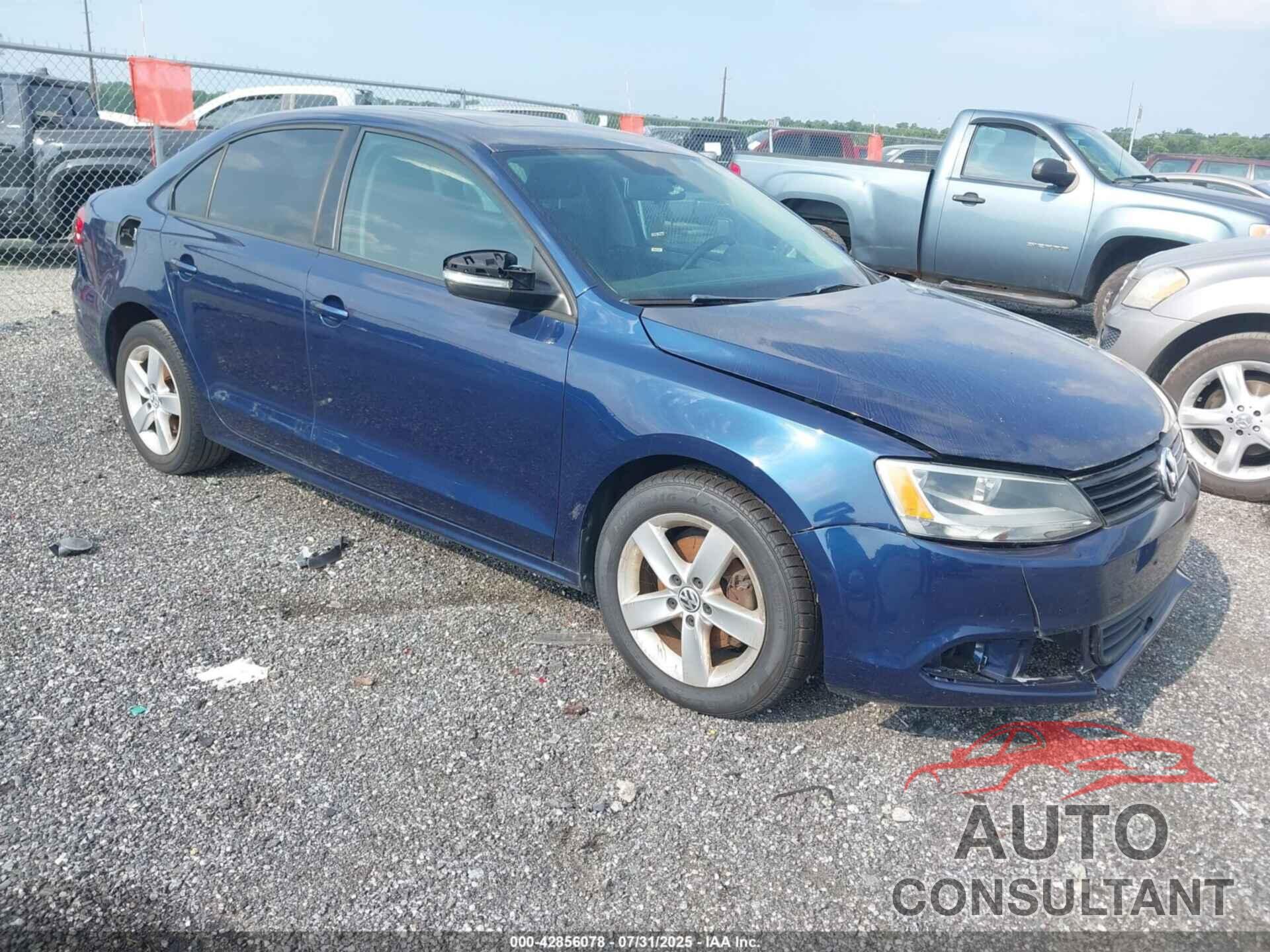 VOLKSWAGEN JETTA 2011 - 3VWLL7AJ8BM131856