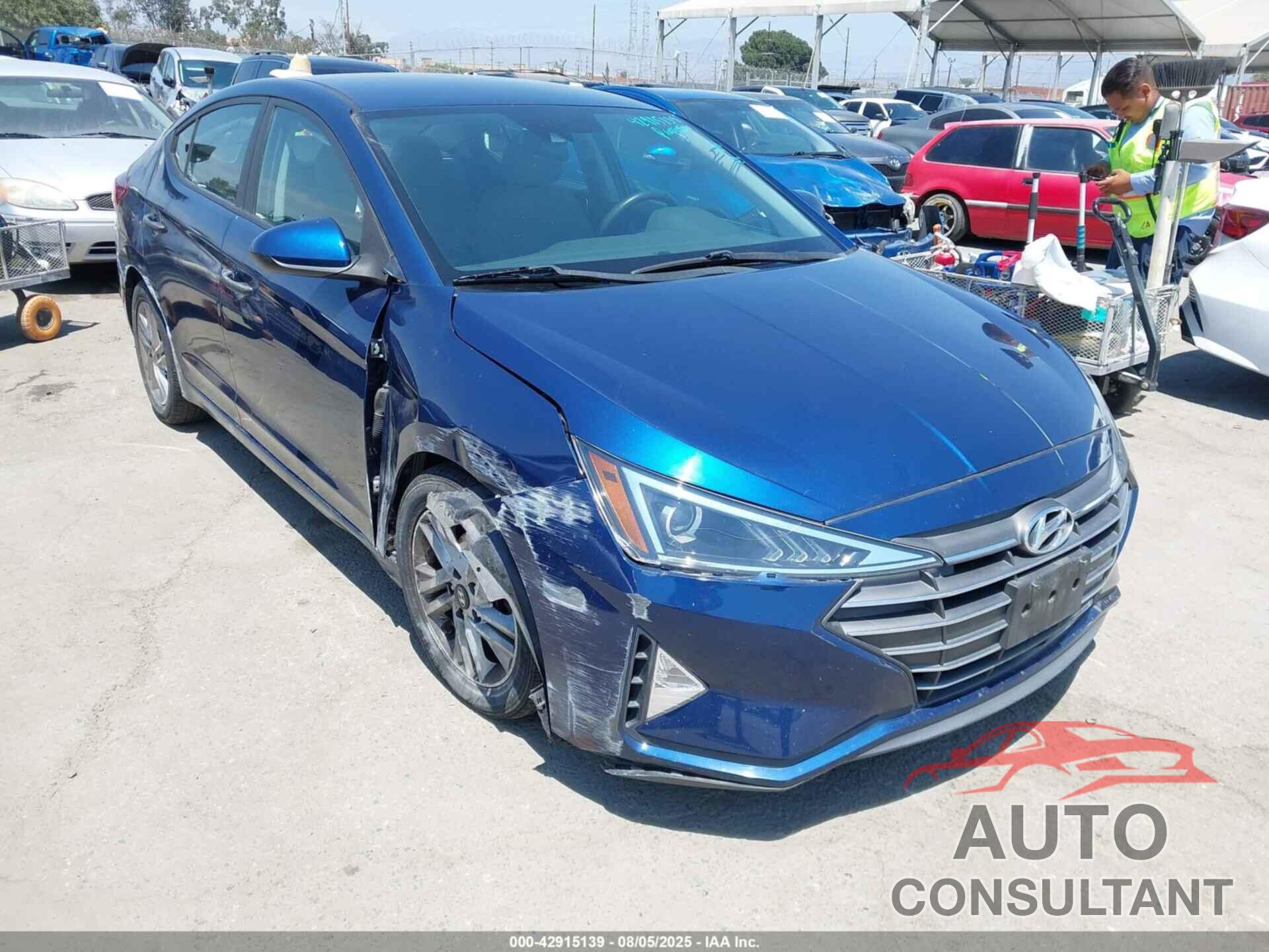 HYUNDAI ELANTRA 2020 - 5NPD84LF2LH559428