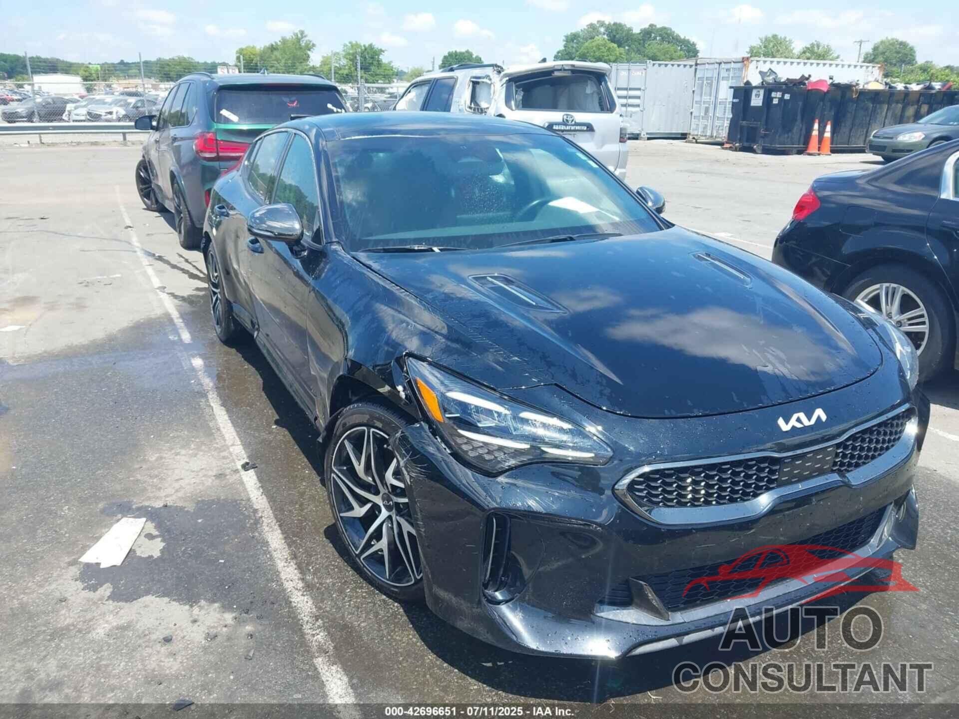KIA STINGER 2022 - KNAE35LD1N6118651