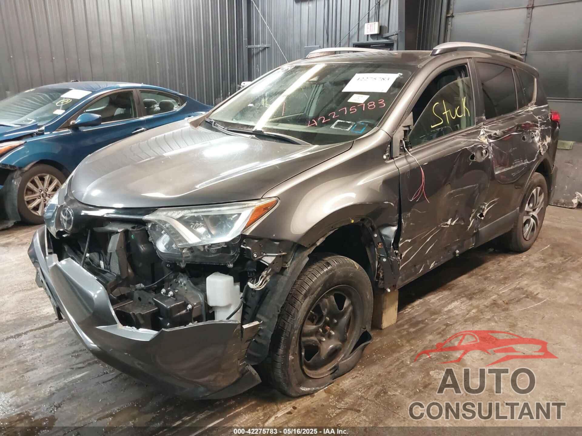 TOYOTA RAV4 2018 - JTMBFREVXJJ732745