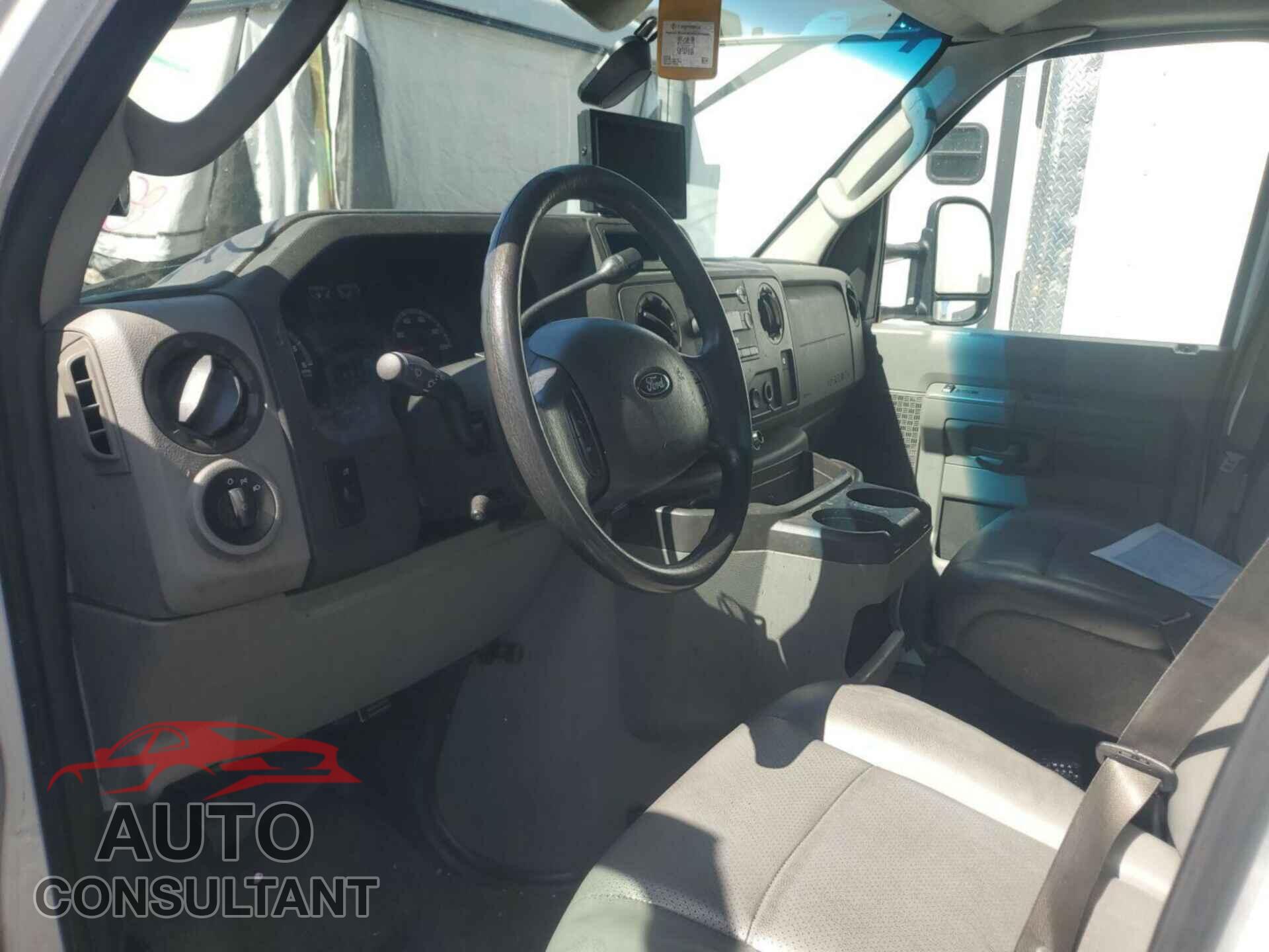 FORD ECONOLINE 2013 - 1FDXE4FL2DDB22006