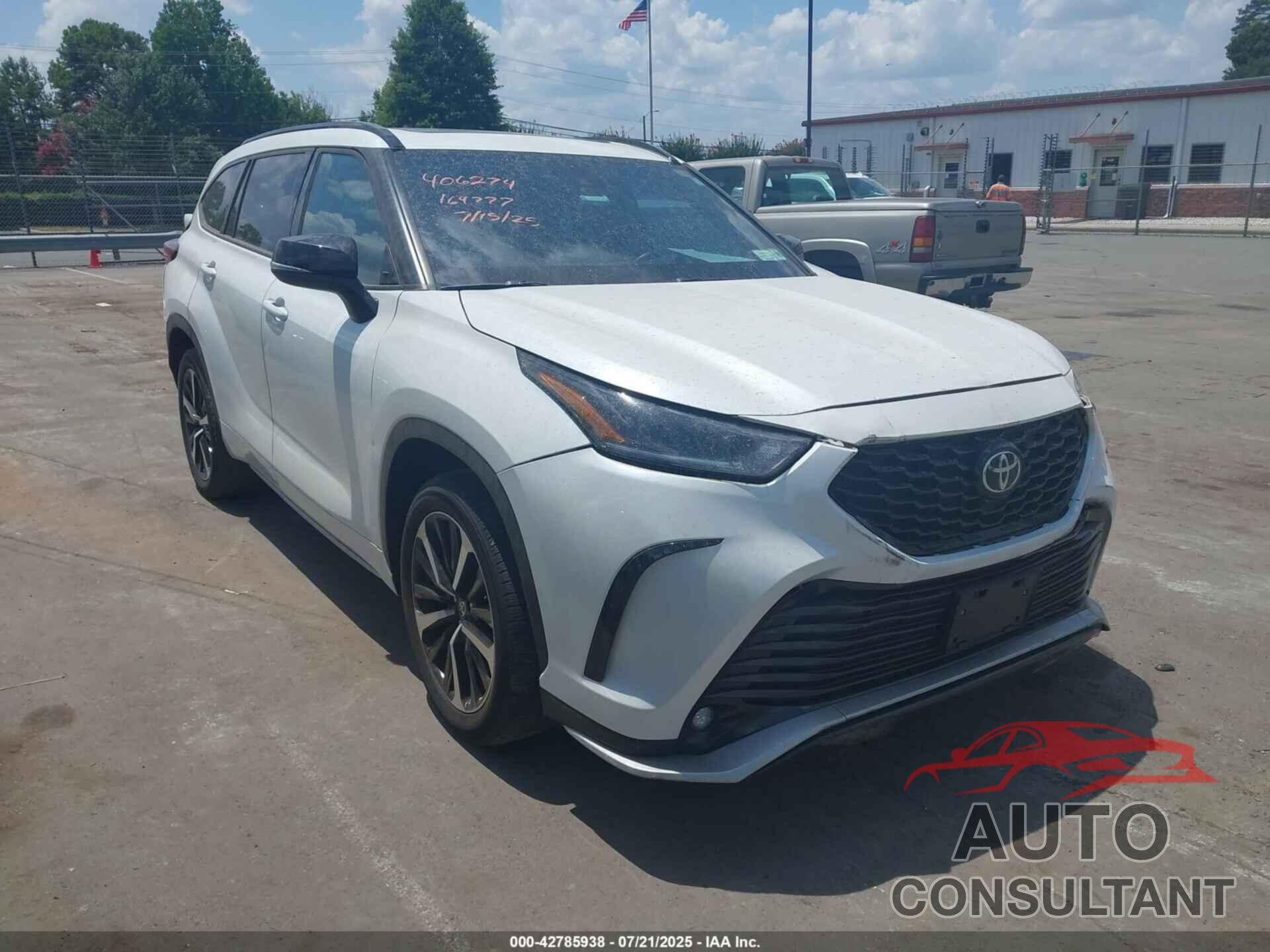 TOYOTA HIGHLANDER 2022 - 5TDJZRBH6NS164777