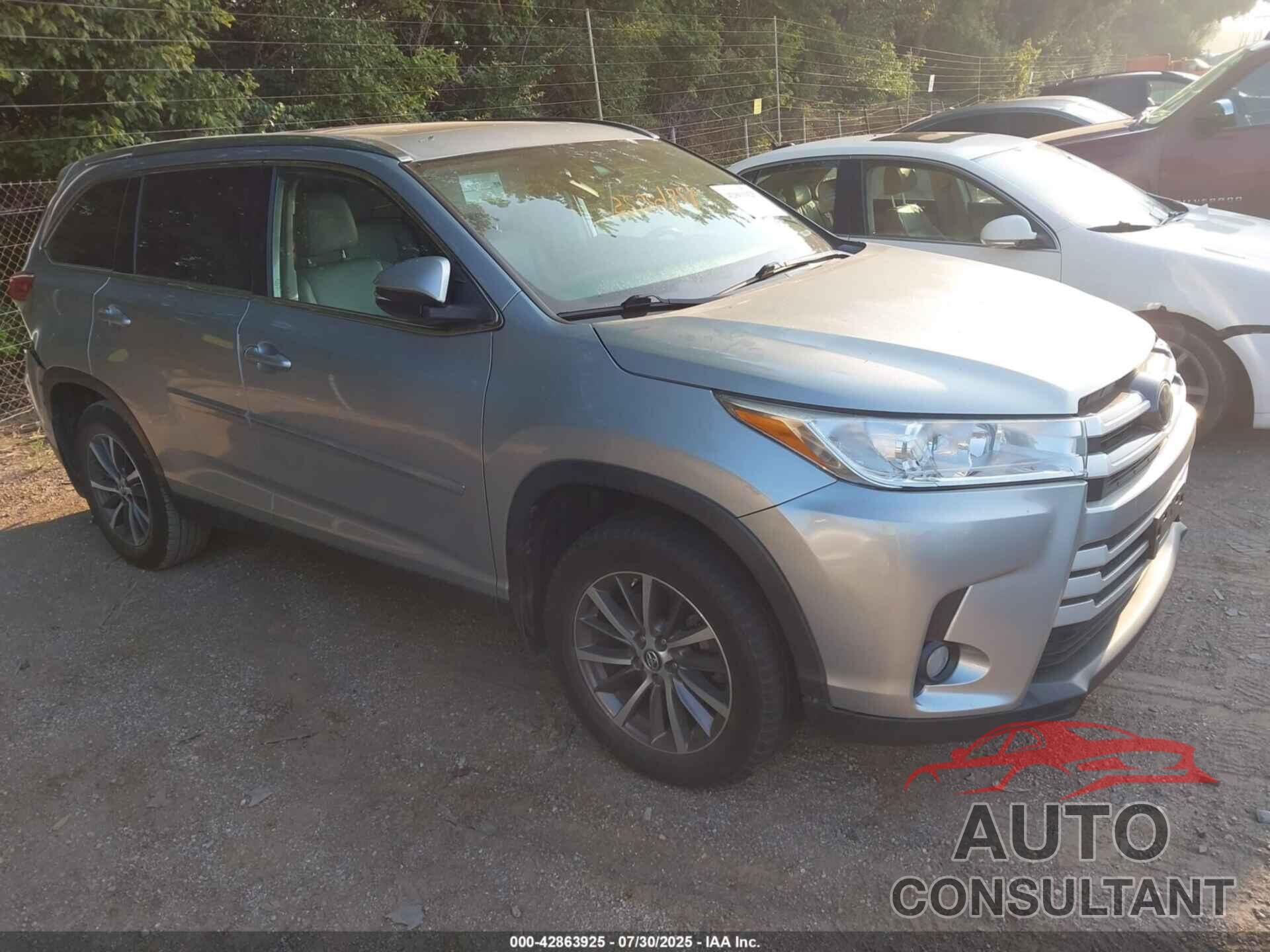 TOYOTA HIGHLANDER 2019 - 5TDJZRFH7KS575157