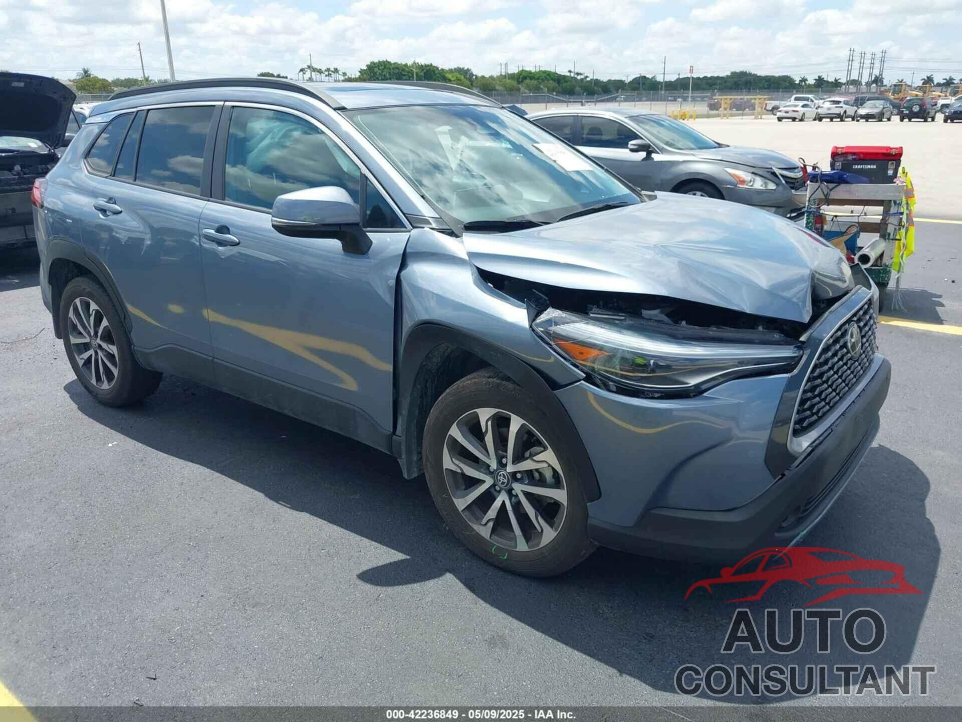 TOYOTA COROLLA CROSS 2023 - 7MUDAAAG8PV065014