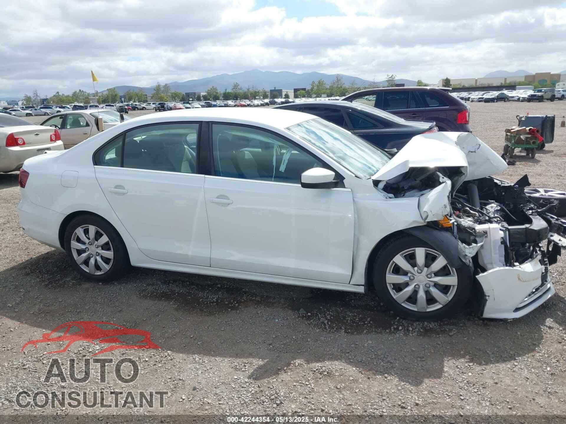 VOLKSWAGEN JETTA 2017 - 3VW2B7AJ5HM290616