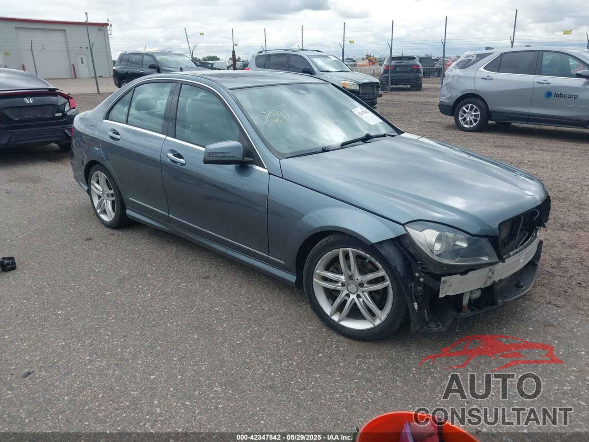 MERCEDES-BENZ C 300 2012 - WDDGF8BB6CA697821