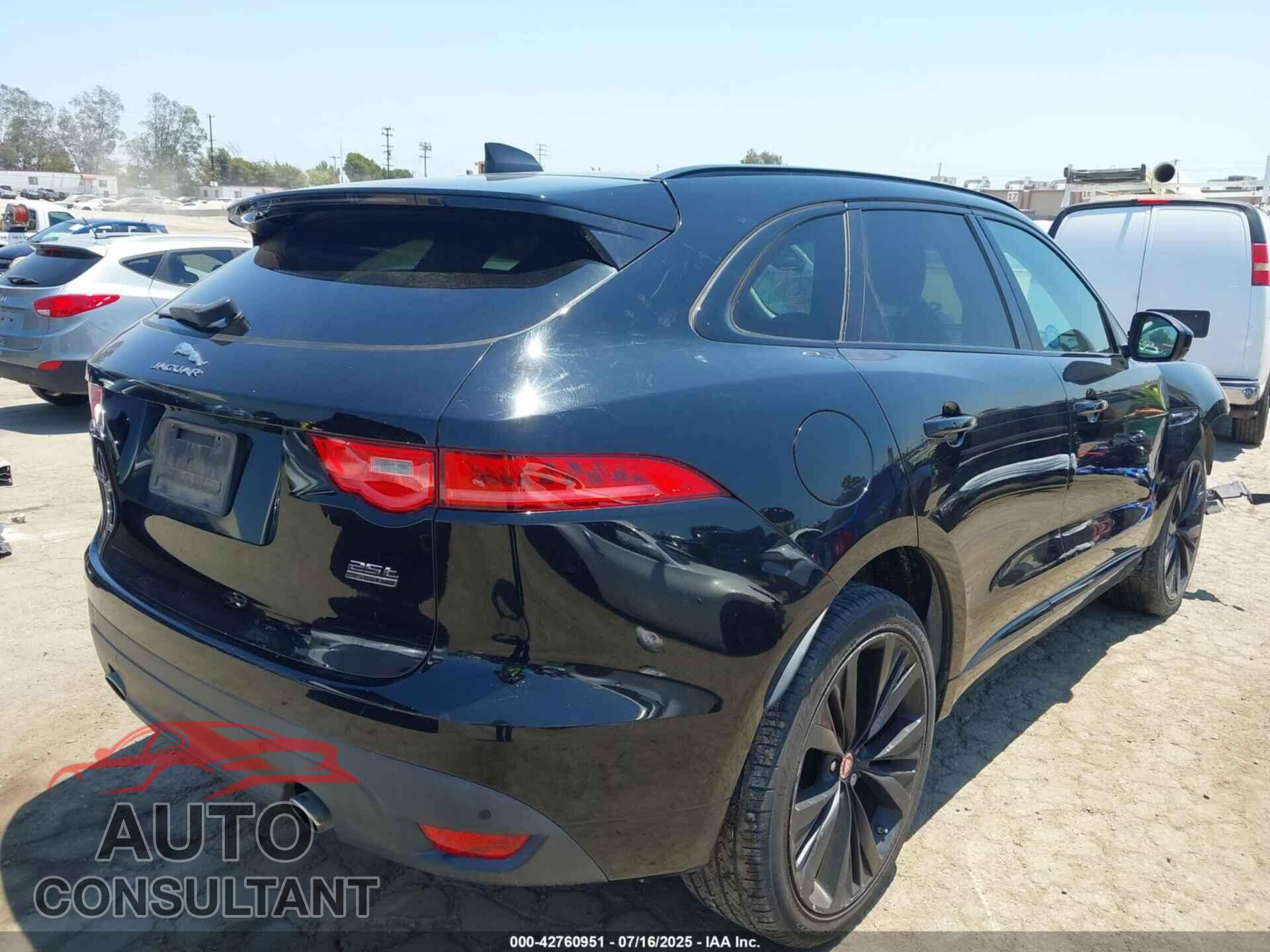 JAGUAR F-PACE 2018 - SADCL2FX8JA265639