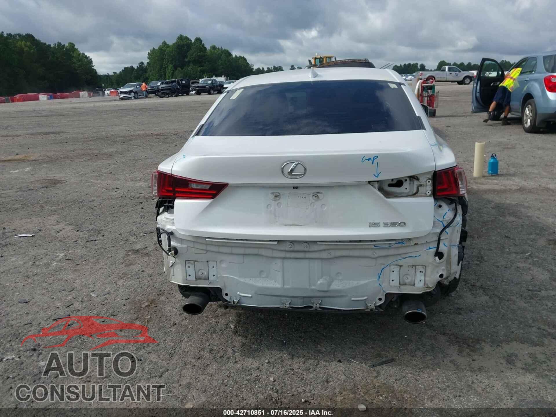 LEXUS IS 350 2014 - JTHBE1D26E5001237