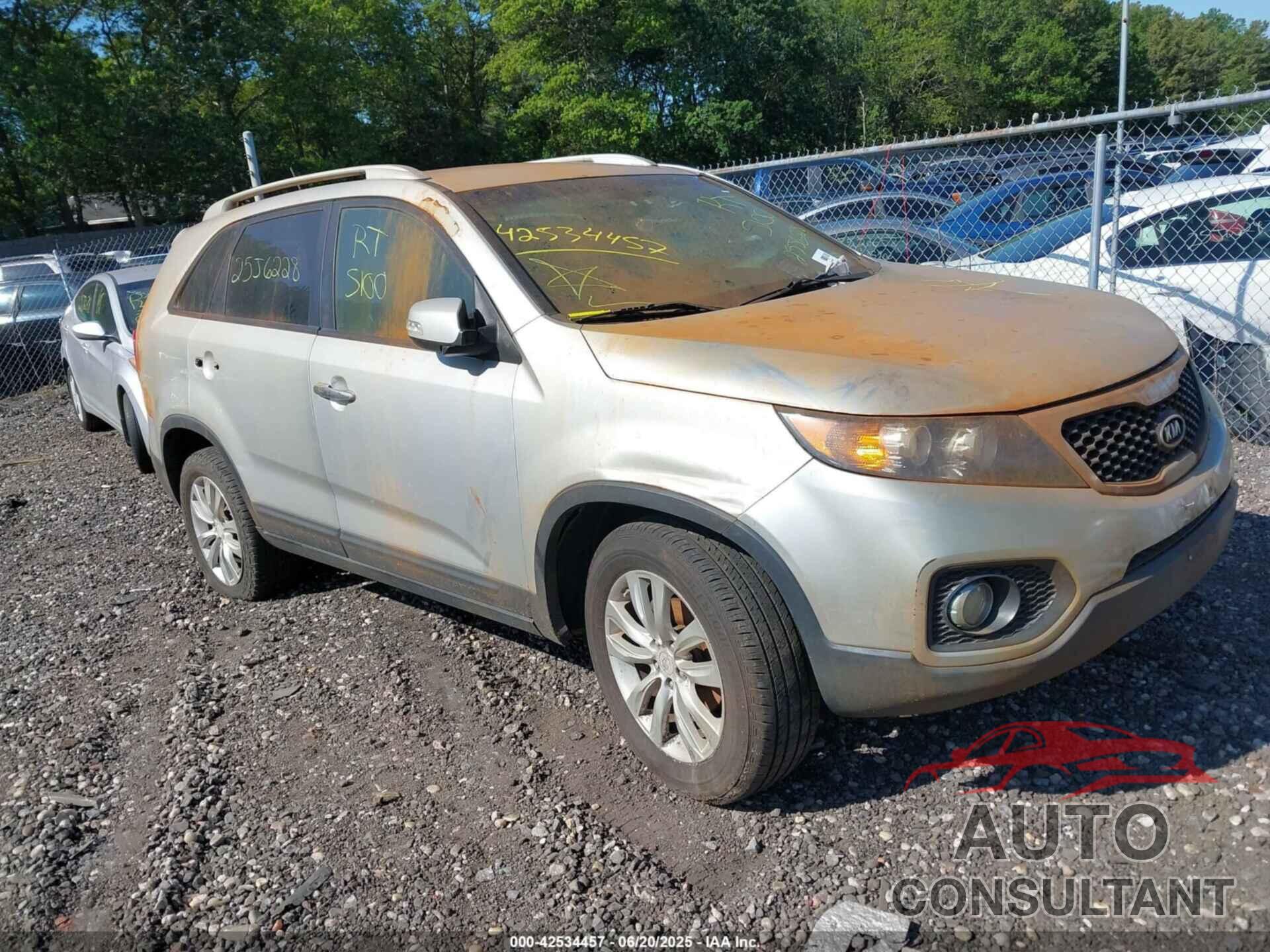 KIA SORENTO 2011 - 5XYKUDA22BG086543