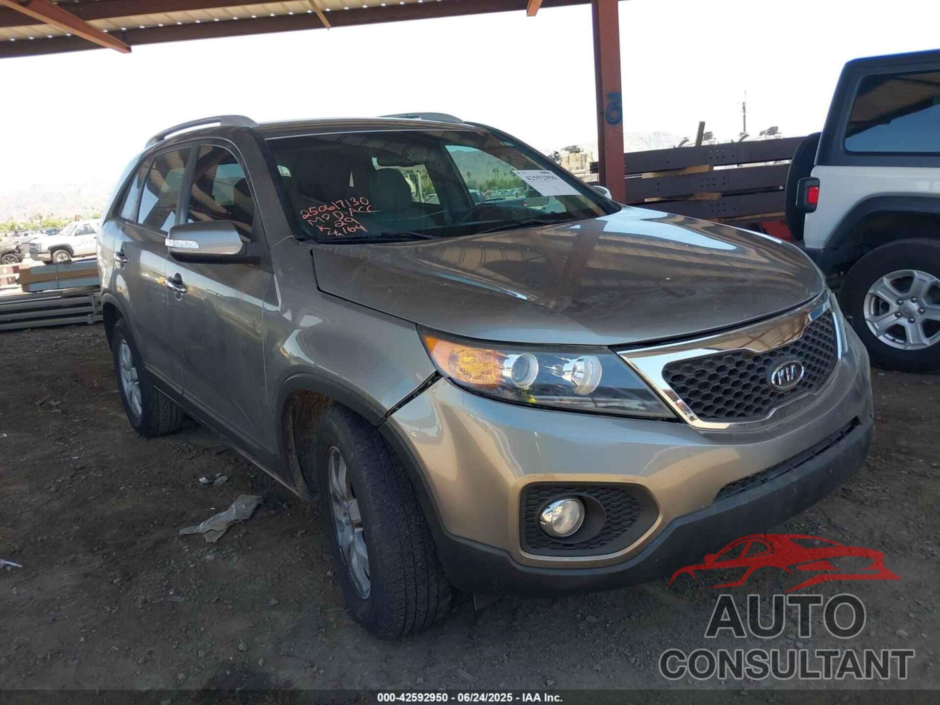KIA SORENTO 2013 - 5XYKT3A65DG424164