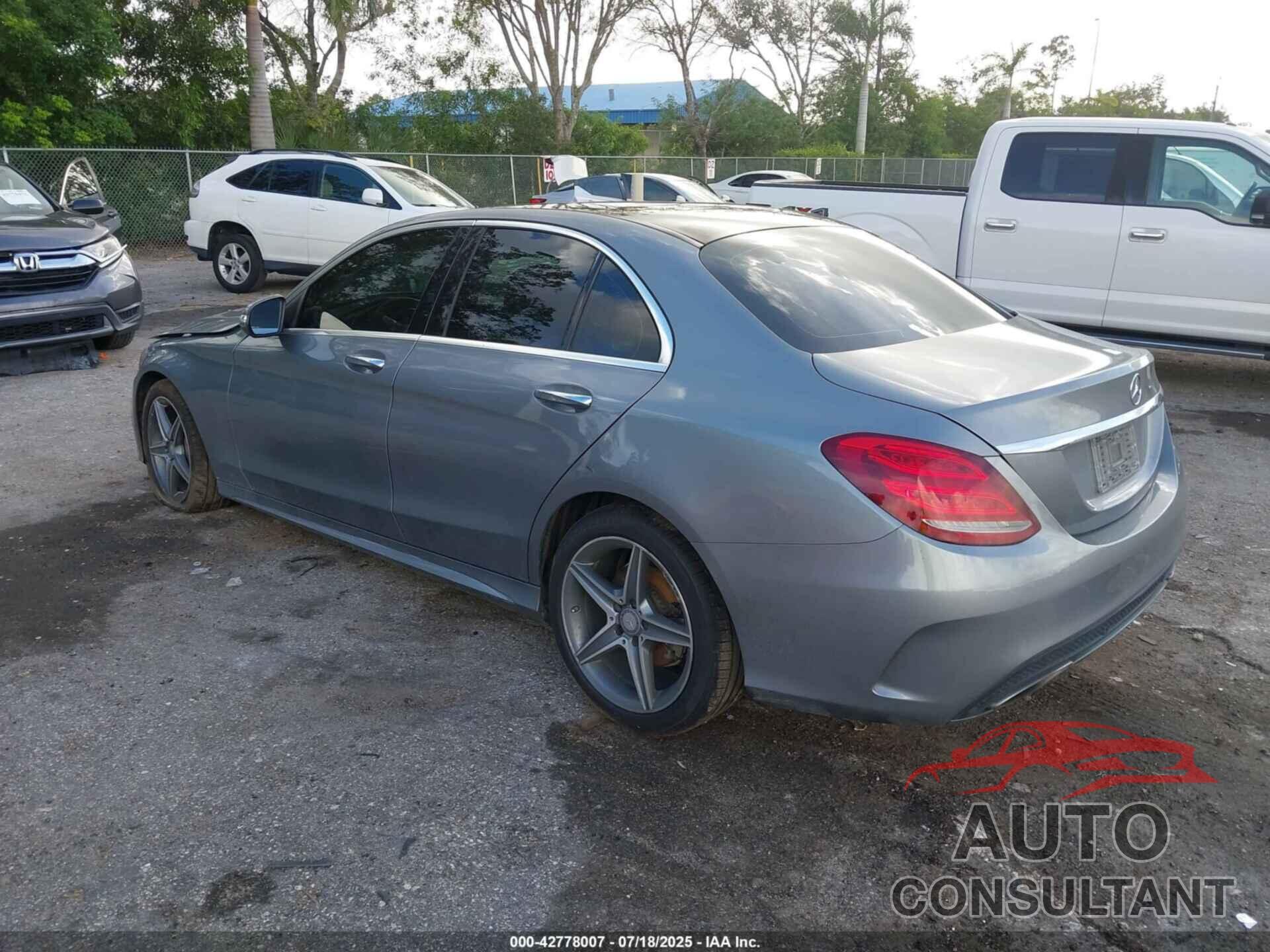MERCEDES-BENZ C 2015 - 55SWF6GB2FU011349