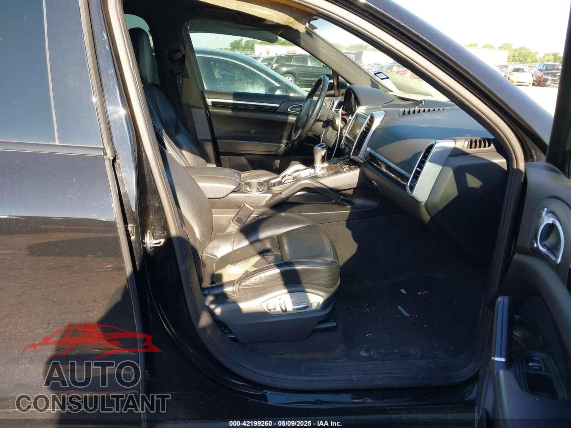 PORSCHE CAYENNE 2012 - WP1AA2A20CLA06038