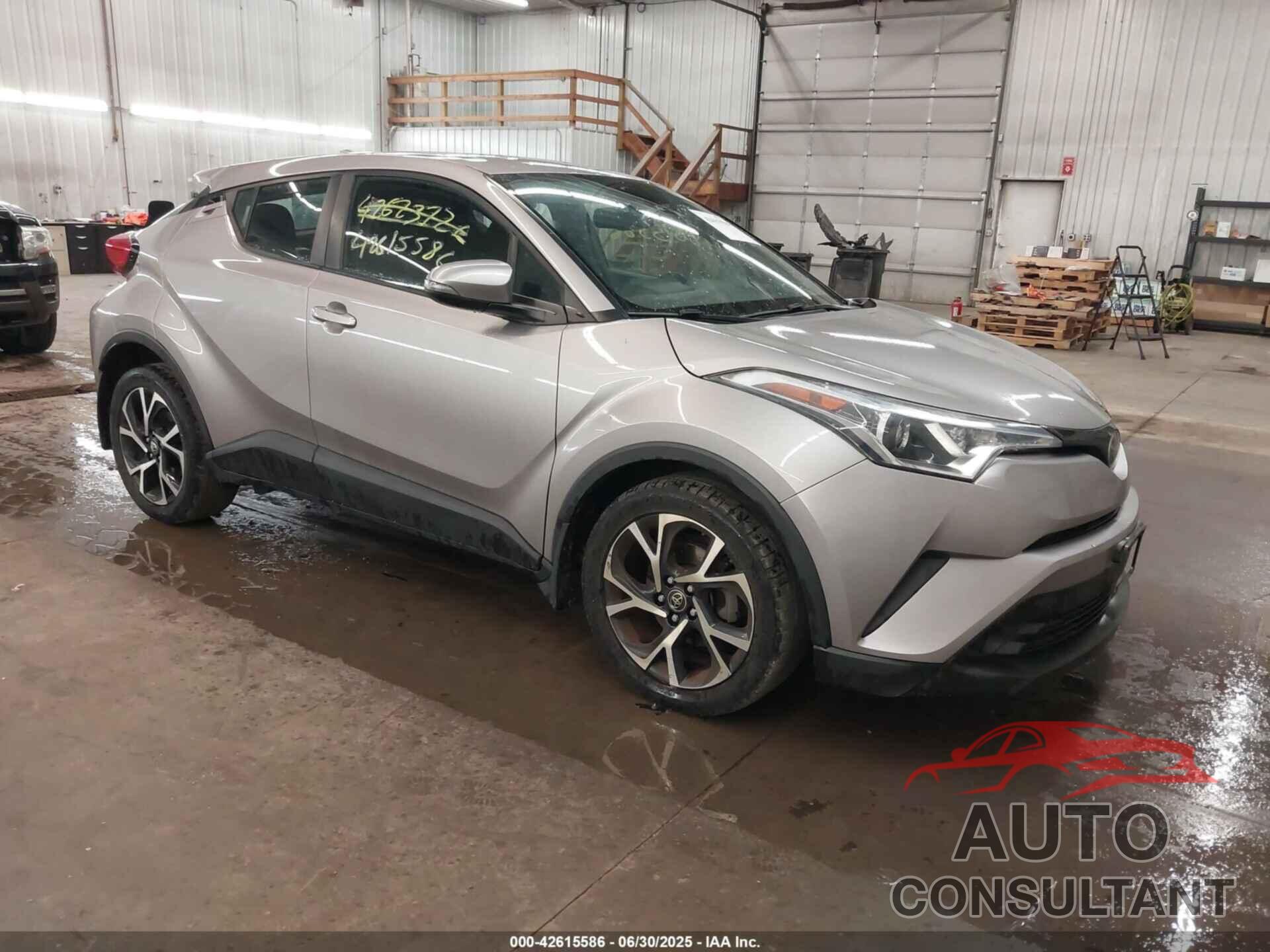 TOYOTA C-HR 2018 - NMTKHMBX1JR023660