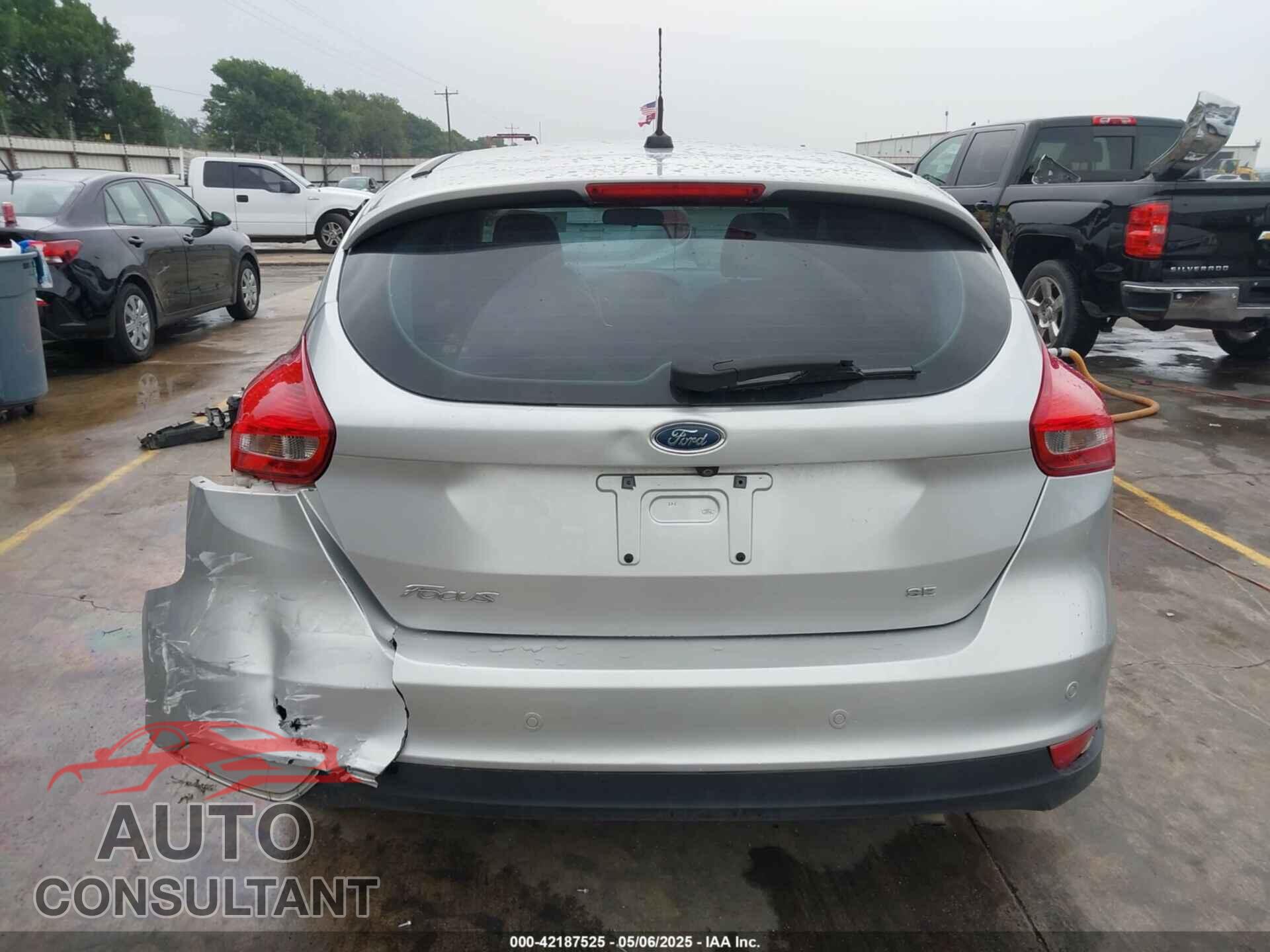 FORD FOCUS 2016 - 1FADP3K21GL321685