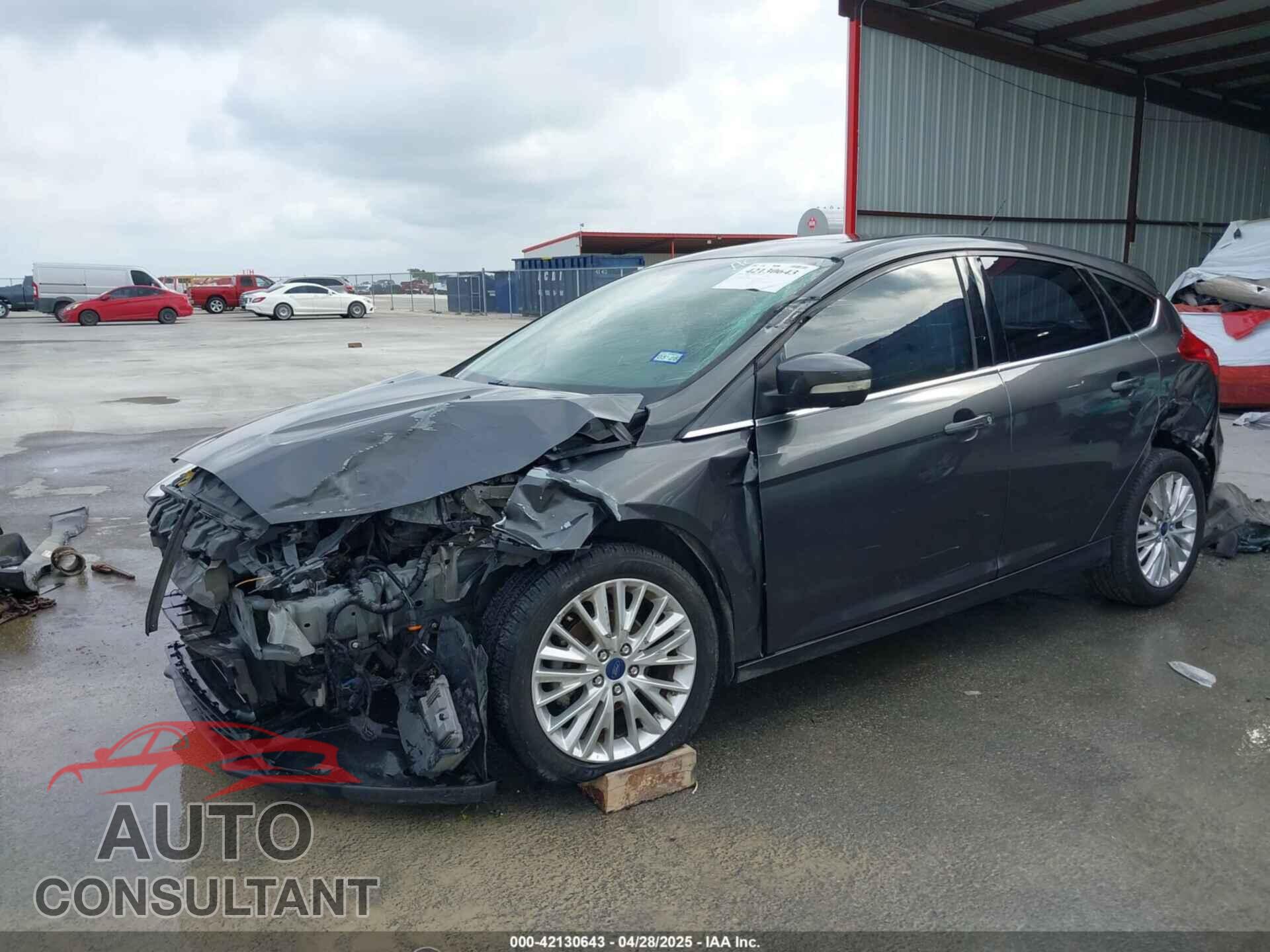 FORD FOCUS 2017 - 1FADP3N20HL210364