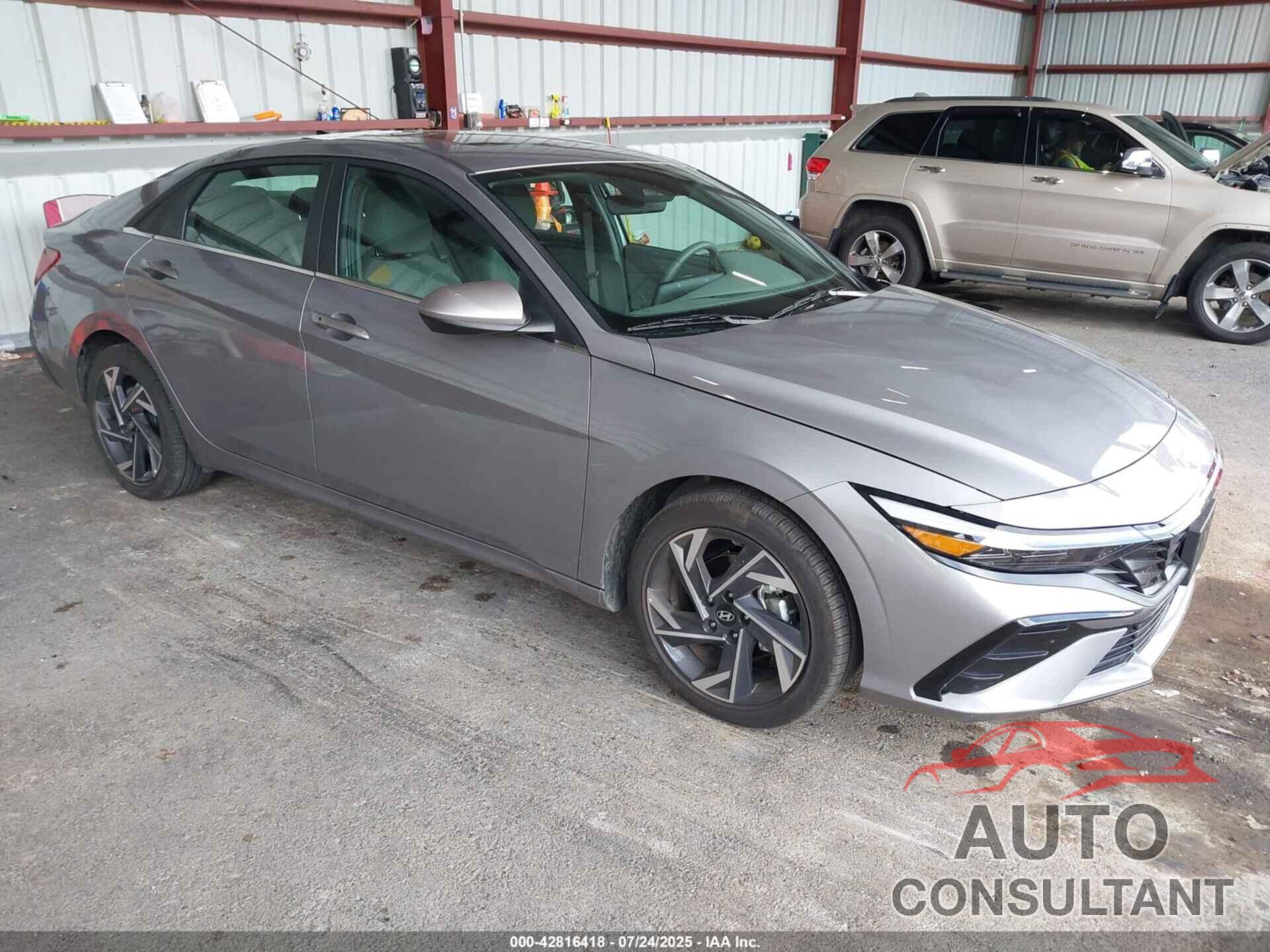 HYUNDAI ELANTRA 2025 - KMHLS4DG7SU024096