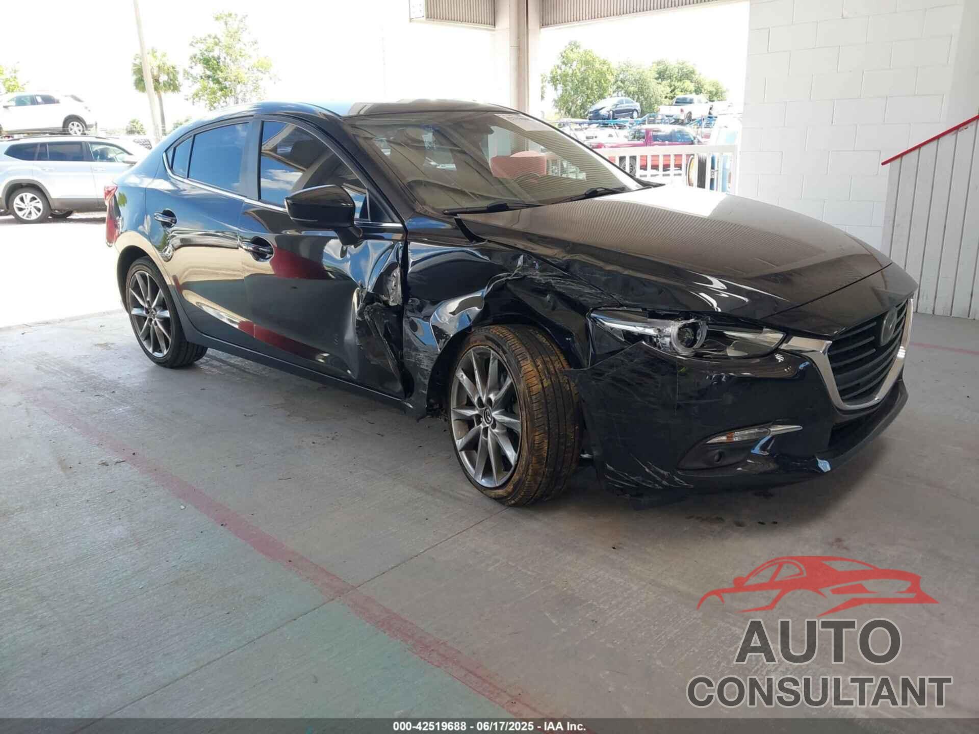 MAZDA MAZDA3 2018 - 3MZBN1W30JM174177