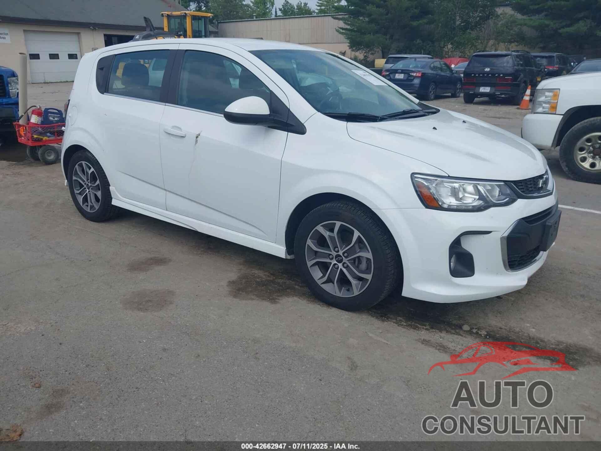 CHEVROLET SONIC 2018 - 1G1JD6SH2J4112896