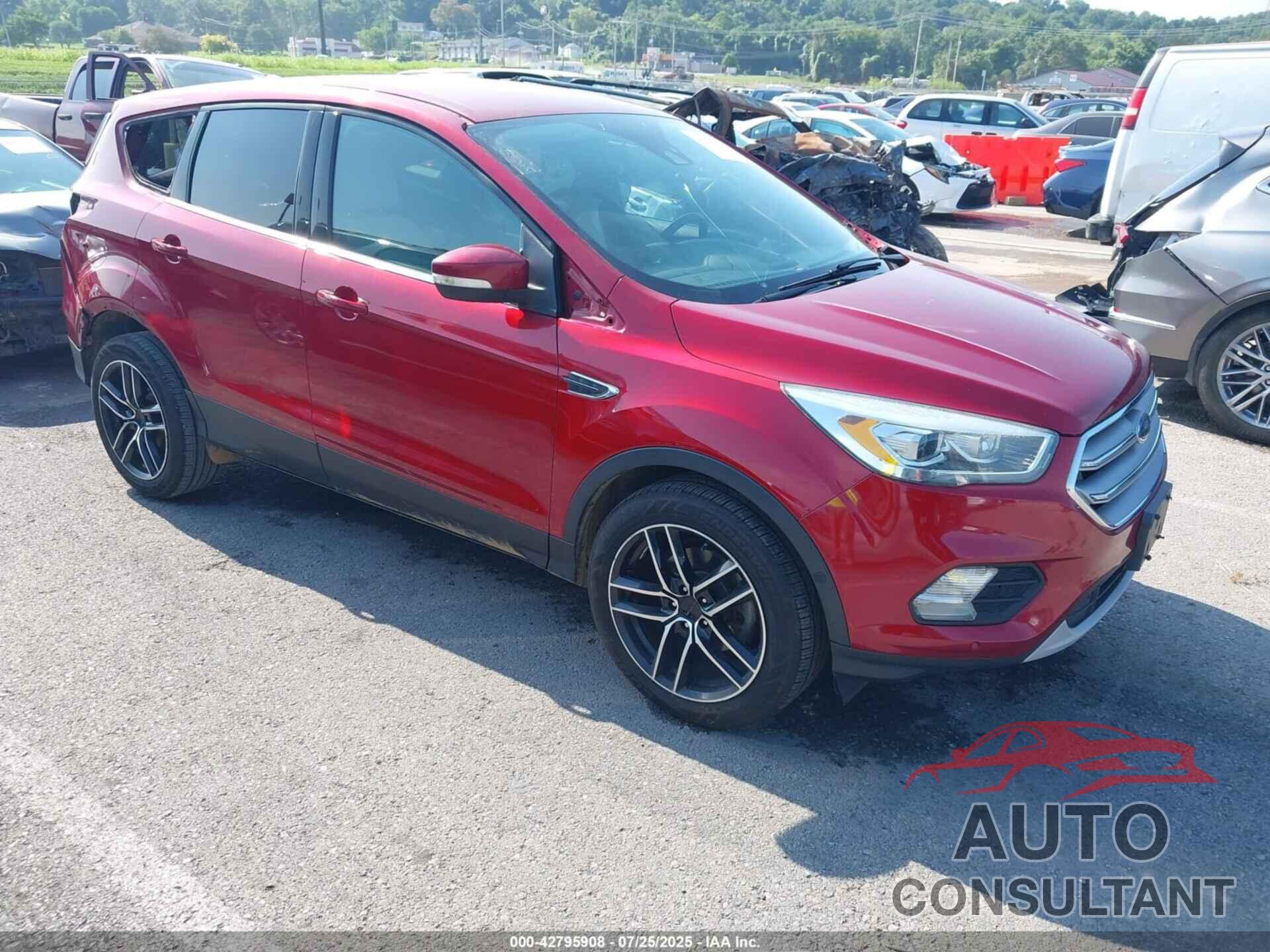 FORD ESCAPE 2017 - 1FMCU0JD9HUB14615