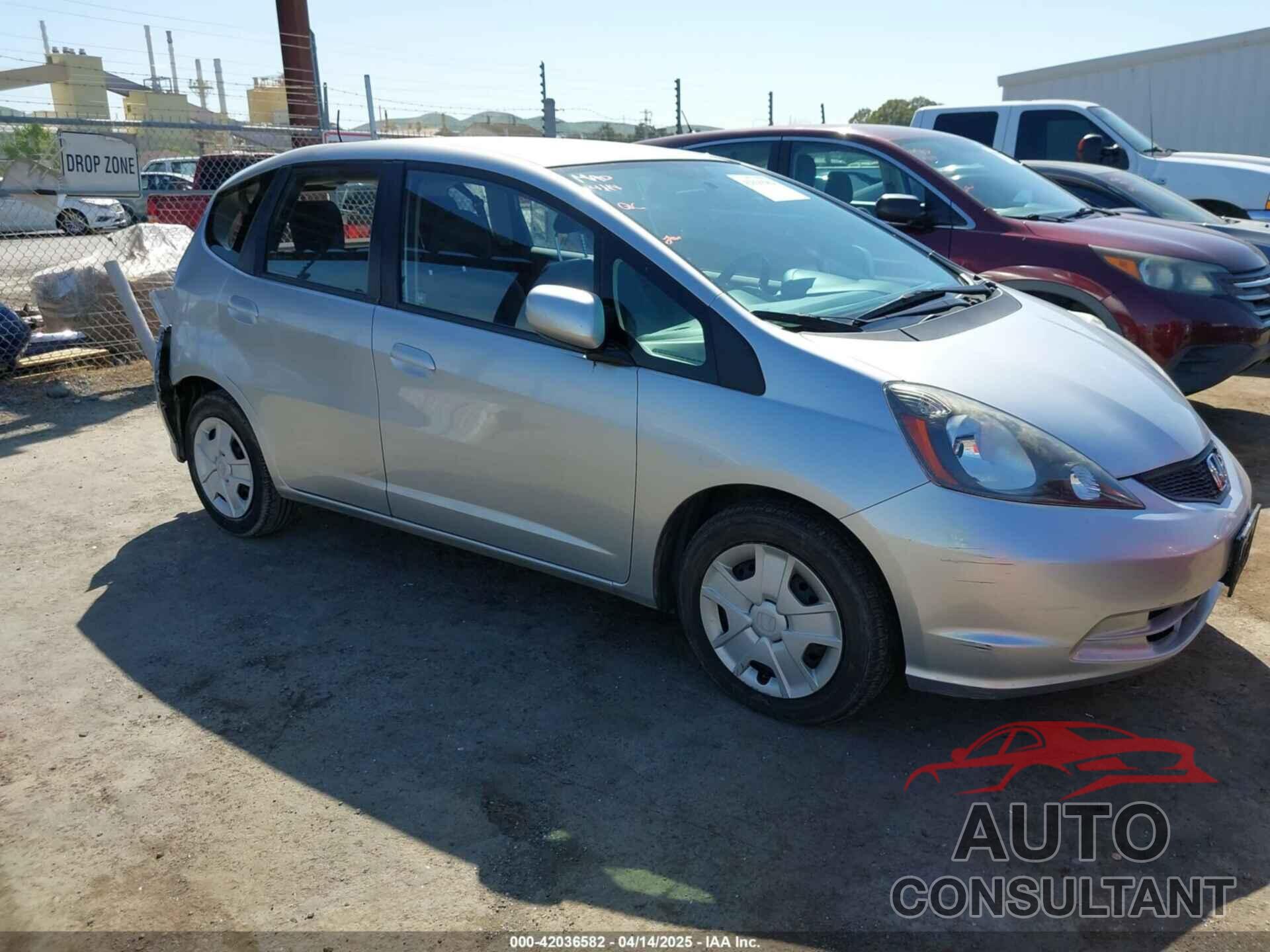 HONDA FIT 2013 - JHMGE8H31DC042192