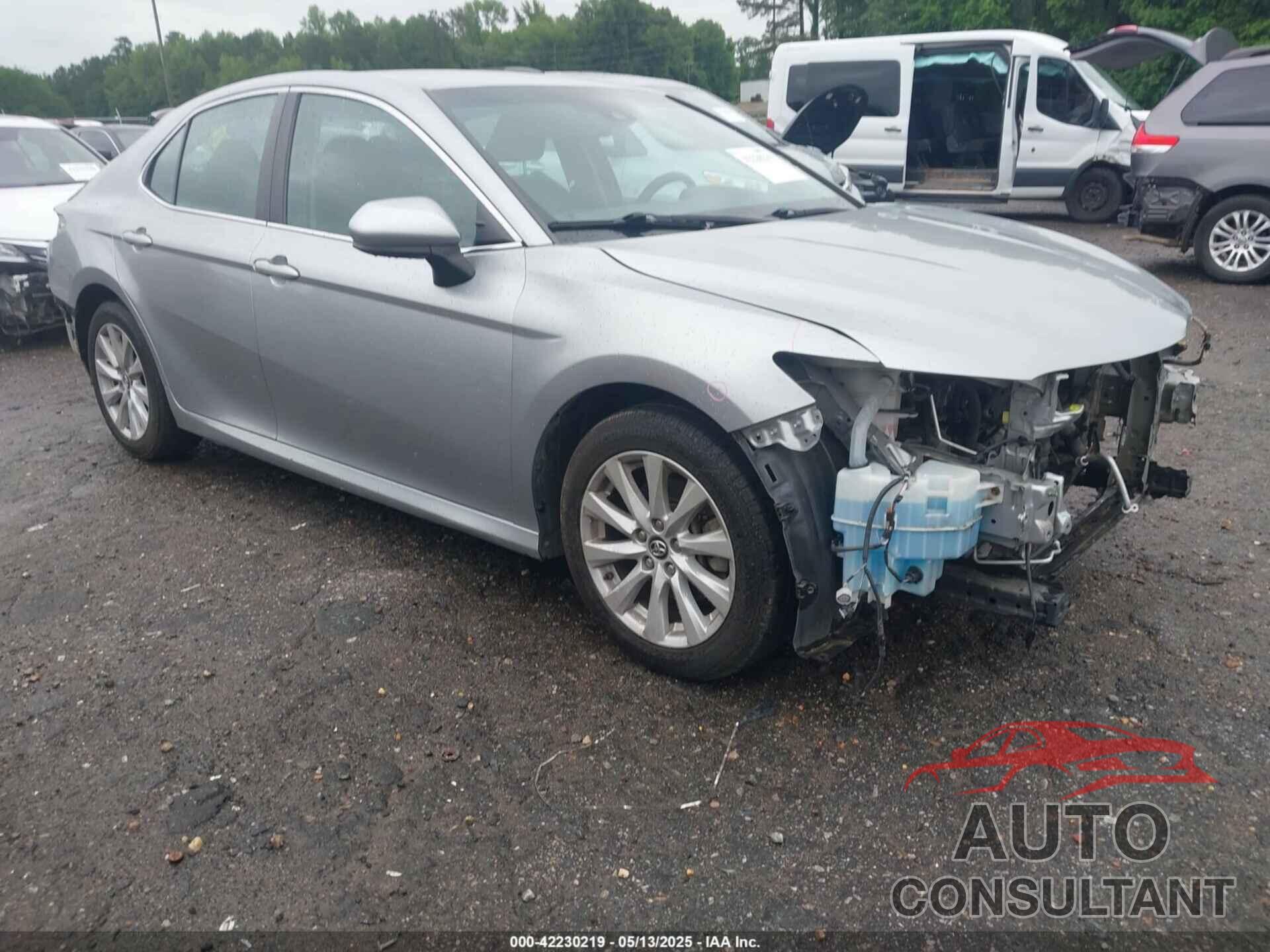 TOYOTA CAMRY 2018 - 4T1B11HK0JU655086