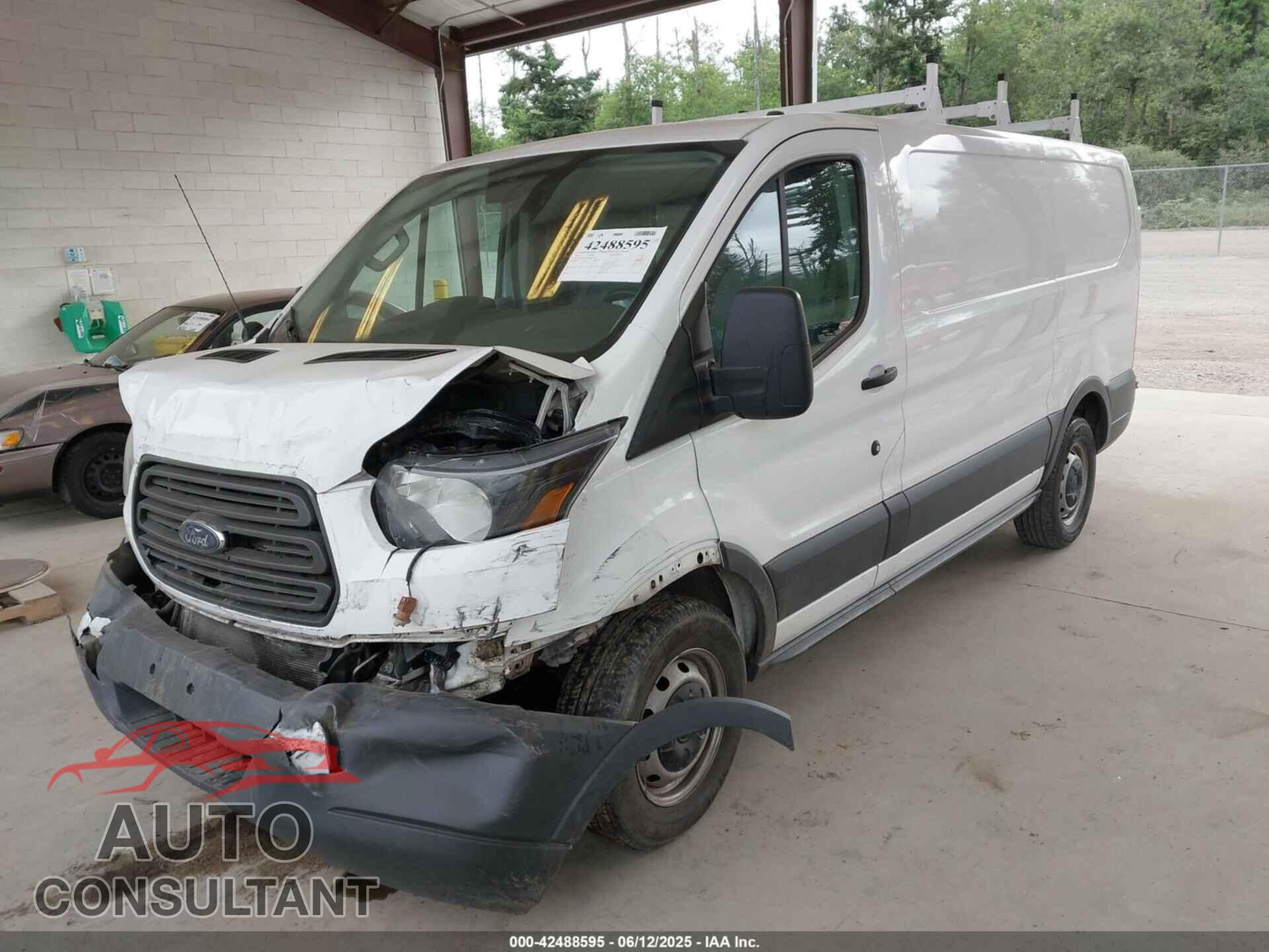 FORD TRANSIT-150 2015 - 1FTNE1YM3FKB29769