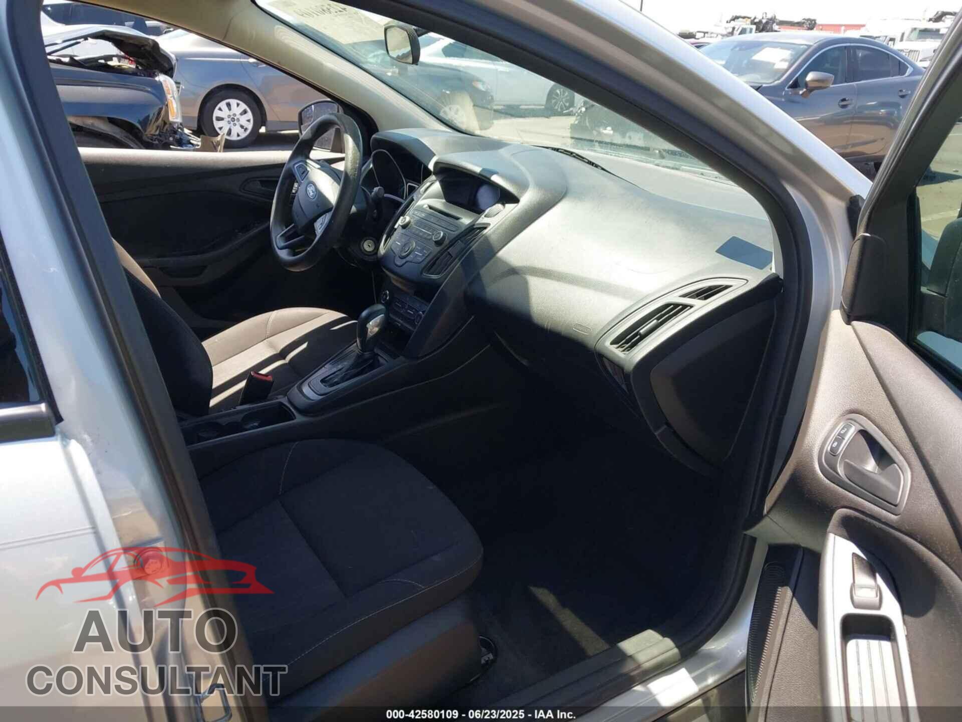 FORD FOCUS 2016 - 1FADP3E2XGL221449