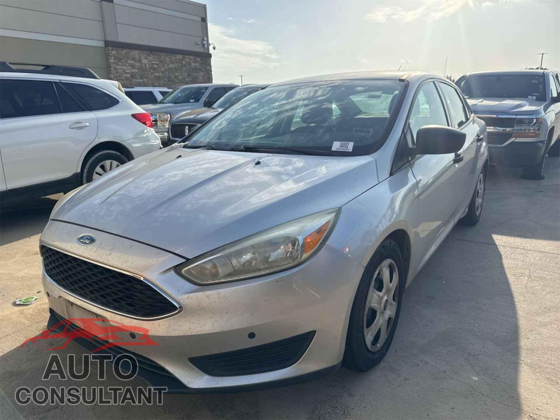 FORD FOCUS 2016 - 1FADP3E21GL366296