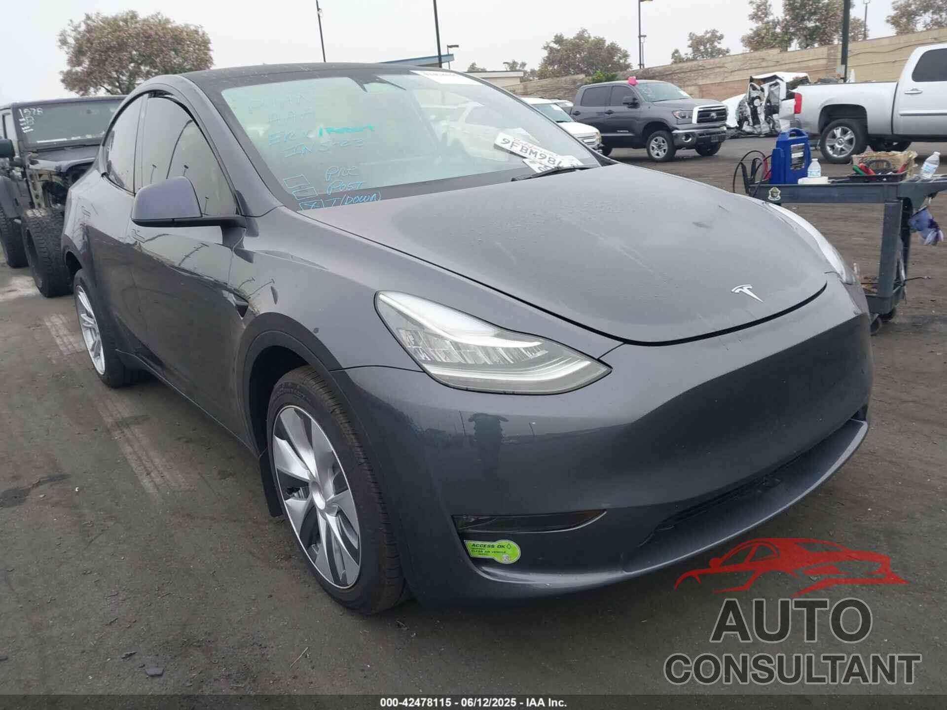 TESLA MODEL Y 2023 - 7SAYGDEE7PA058919