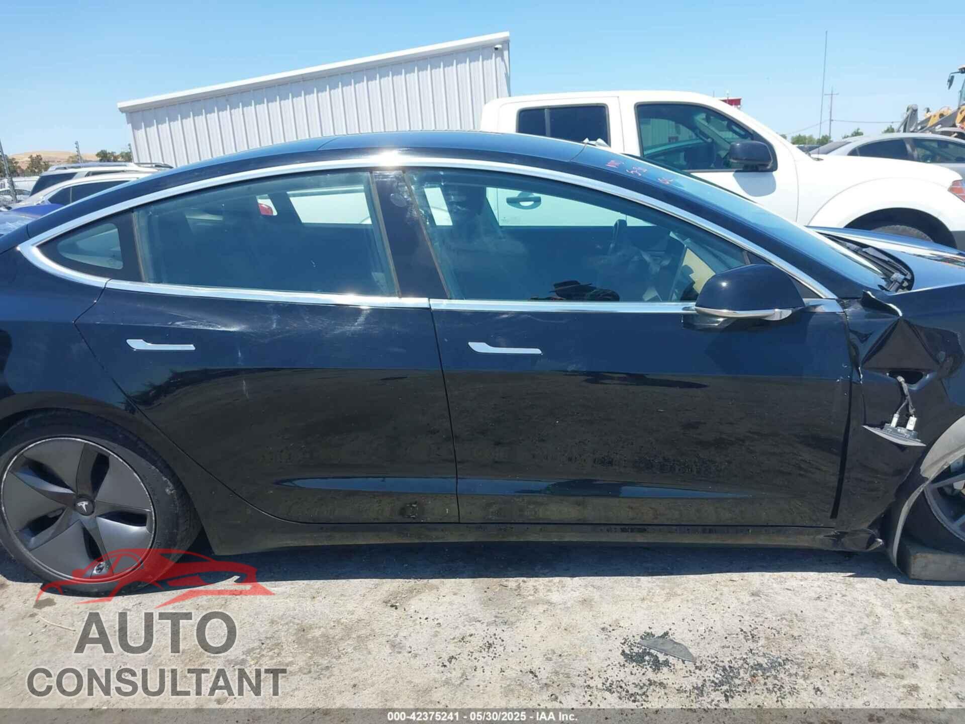 TESLA MODEL 3 2018 - 5YJ3E1EA0JF157228