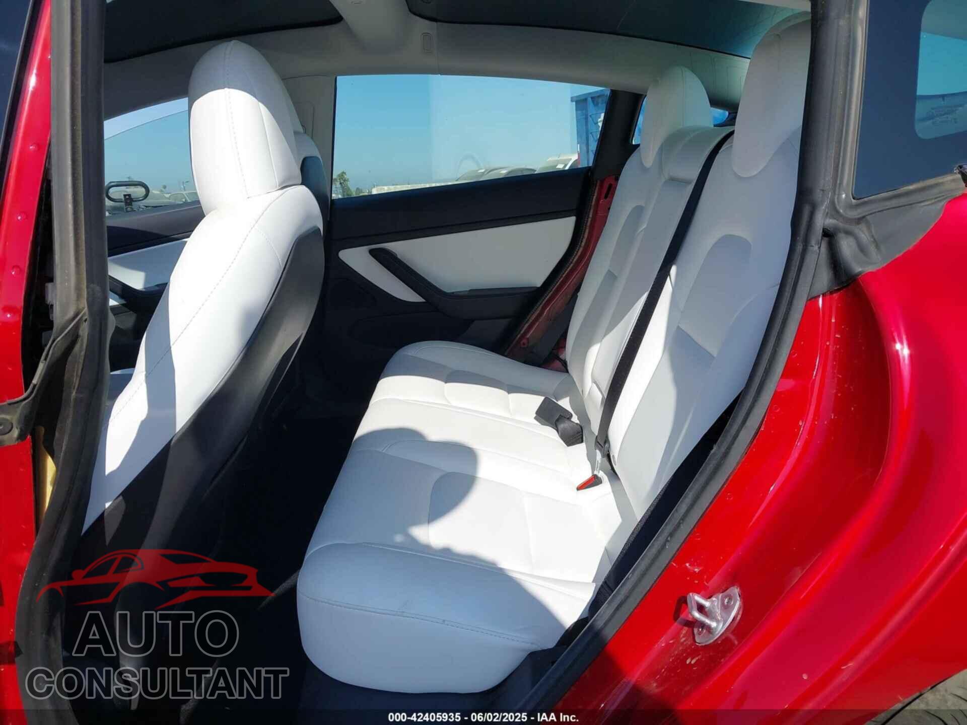 TESLA MODEL 3 2020 - 5YJ3E1EA5LF710197