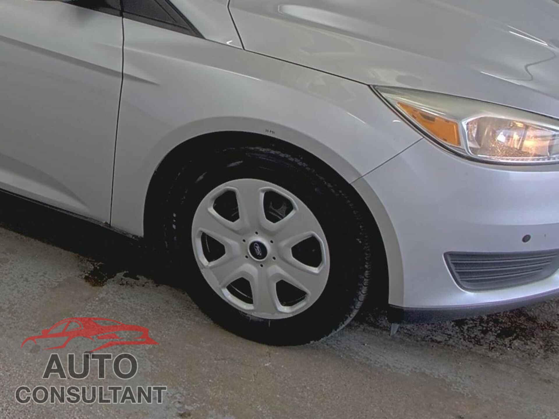 FORD FOCUS 2016 - 1FADP3E23GL366283