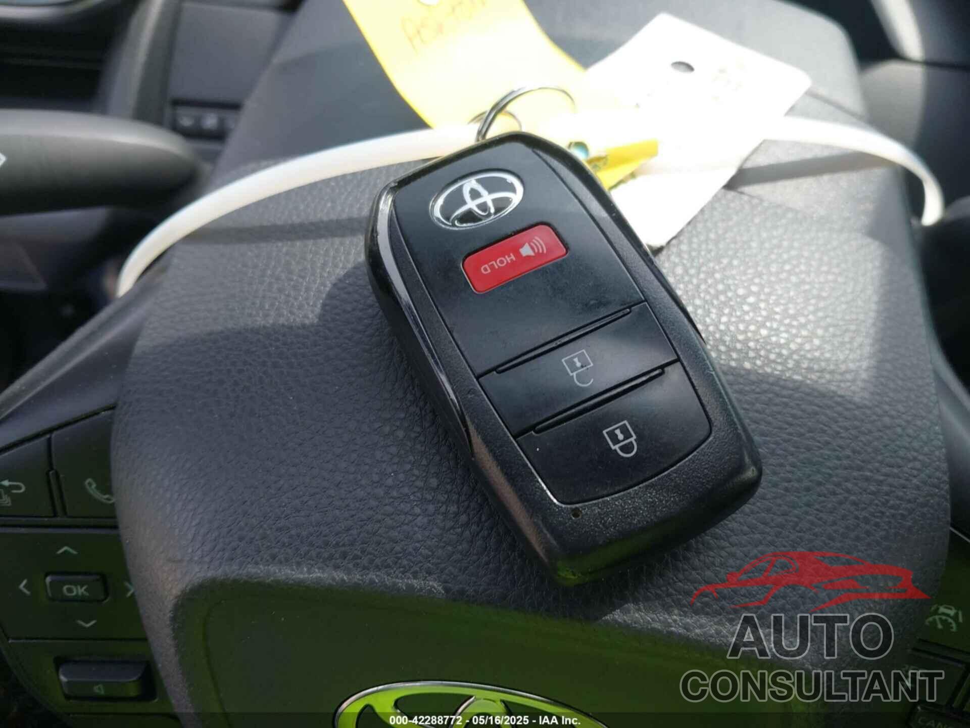 TOYOTA PRIUS 2023 - JTDACAAU5P3008431